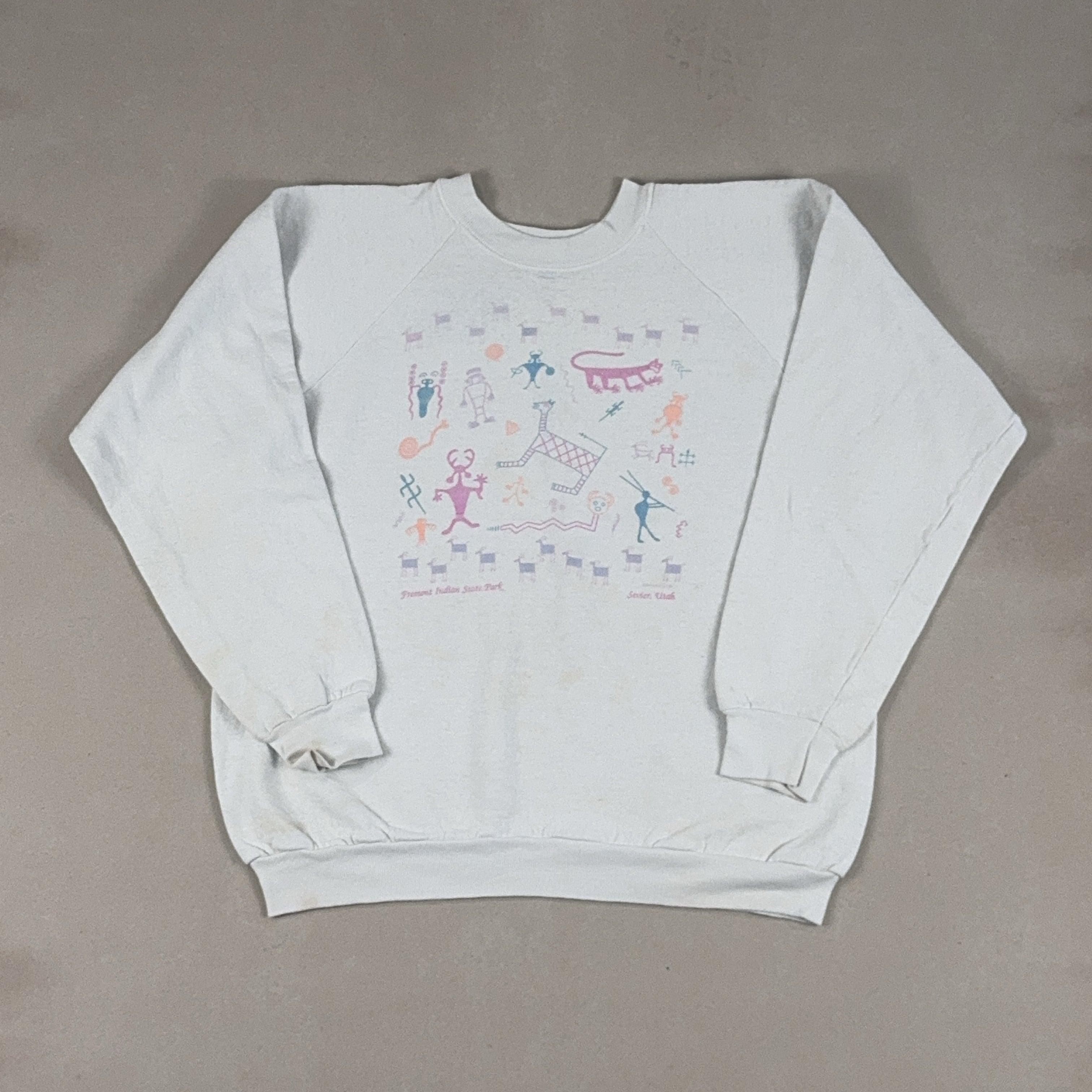 VINTAGE GRAPHIC CREW - MEDIUM
