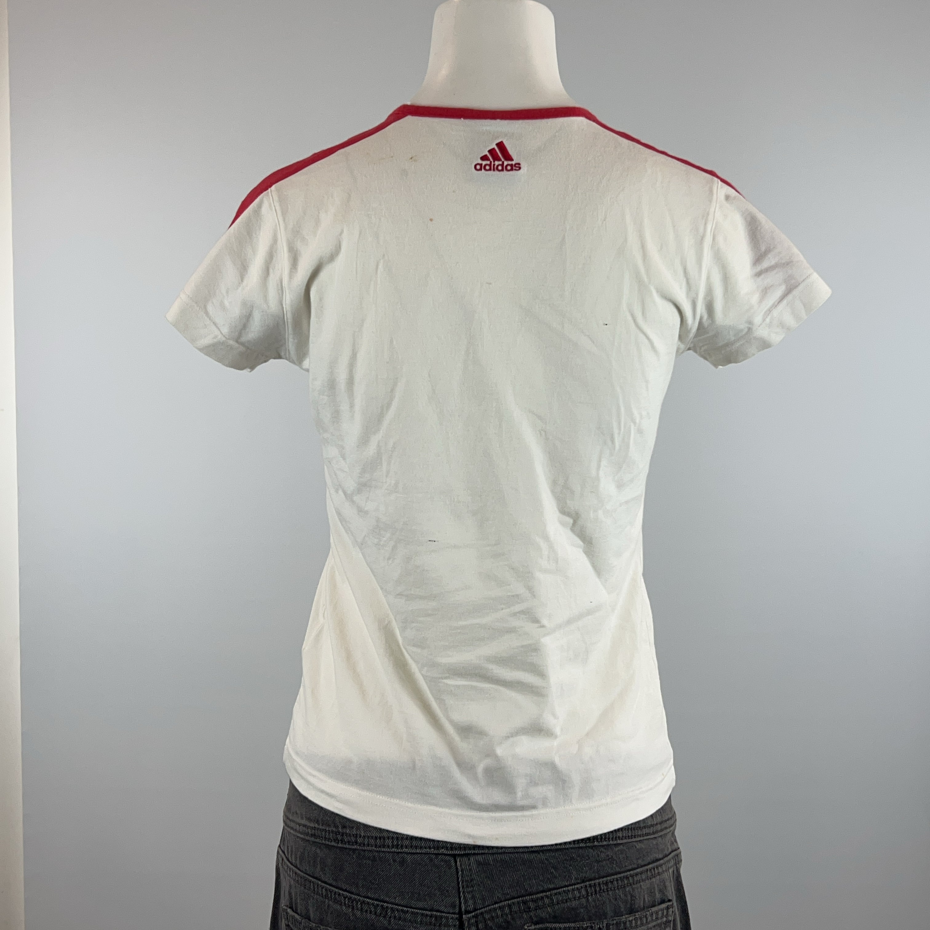ADIDAS TEE - LARGE