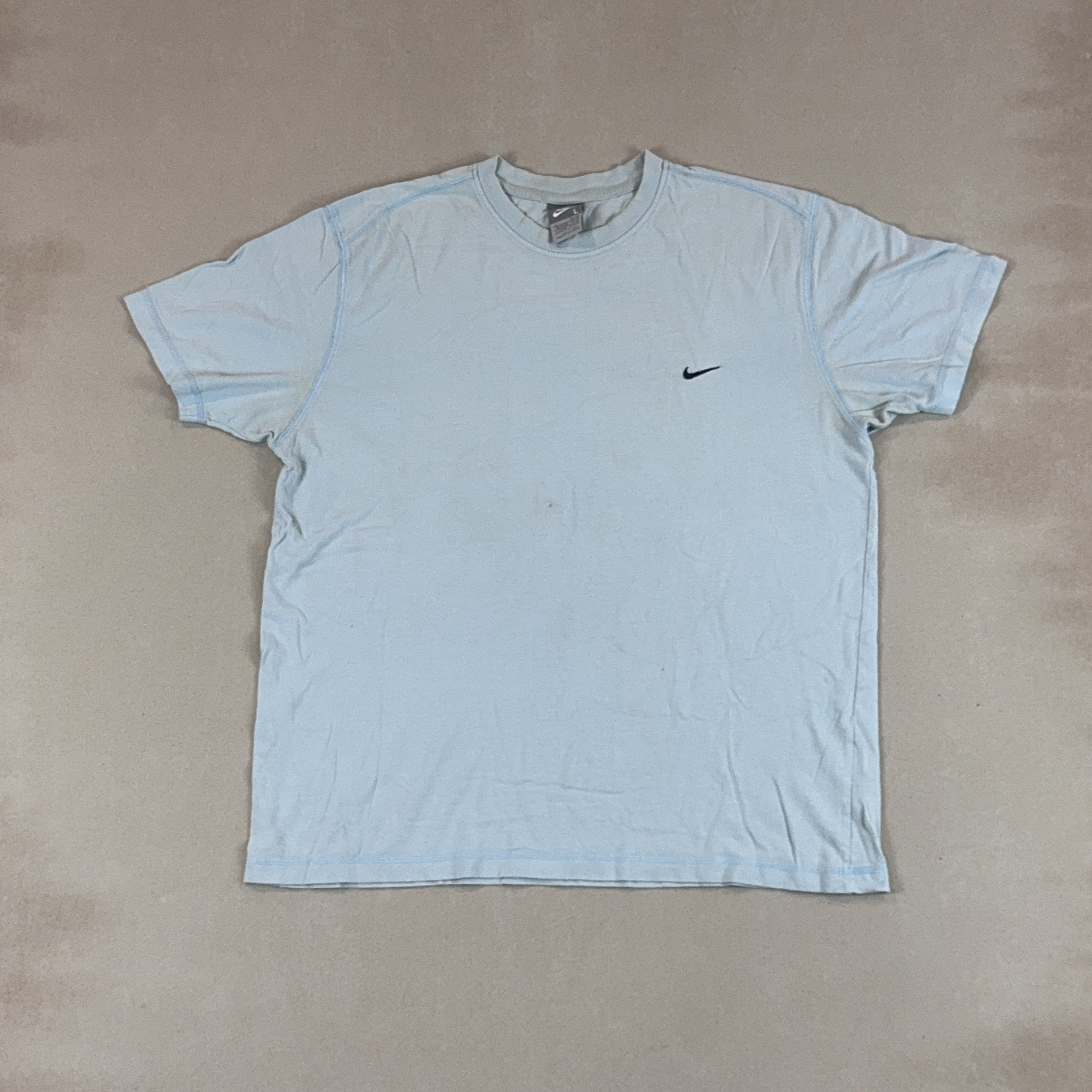 NIKE TEE - LARGE