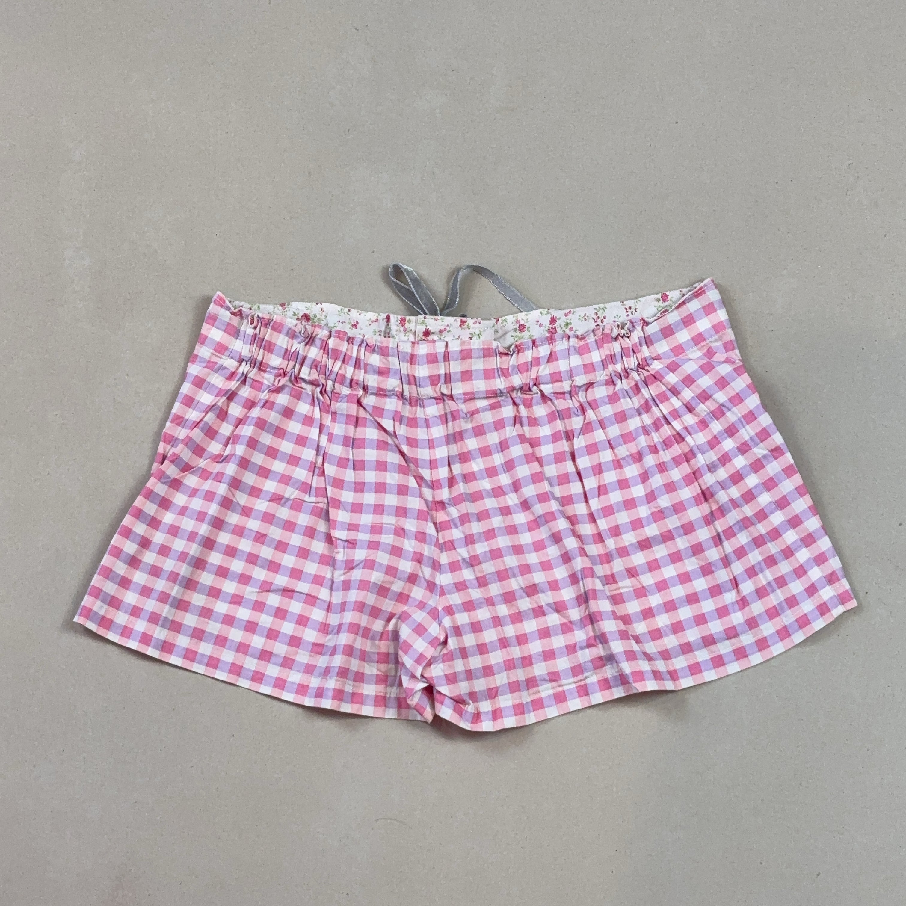 VINTAGE SHORTS - MEDIUM