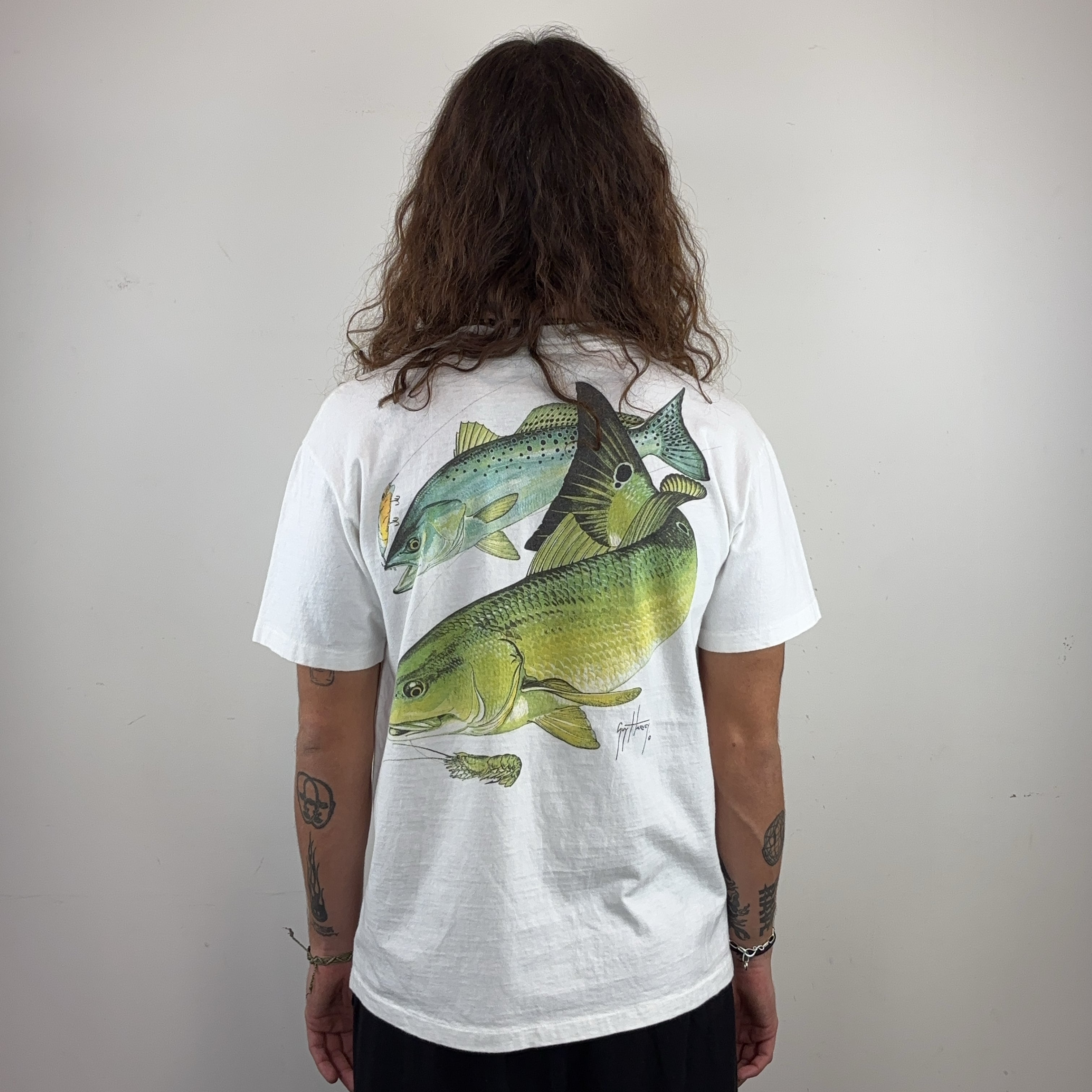 GRAPHIC FISH TEE - MEDIUM