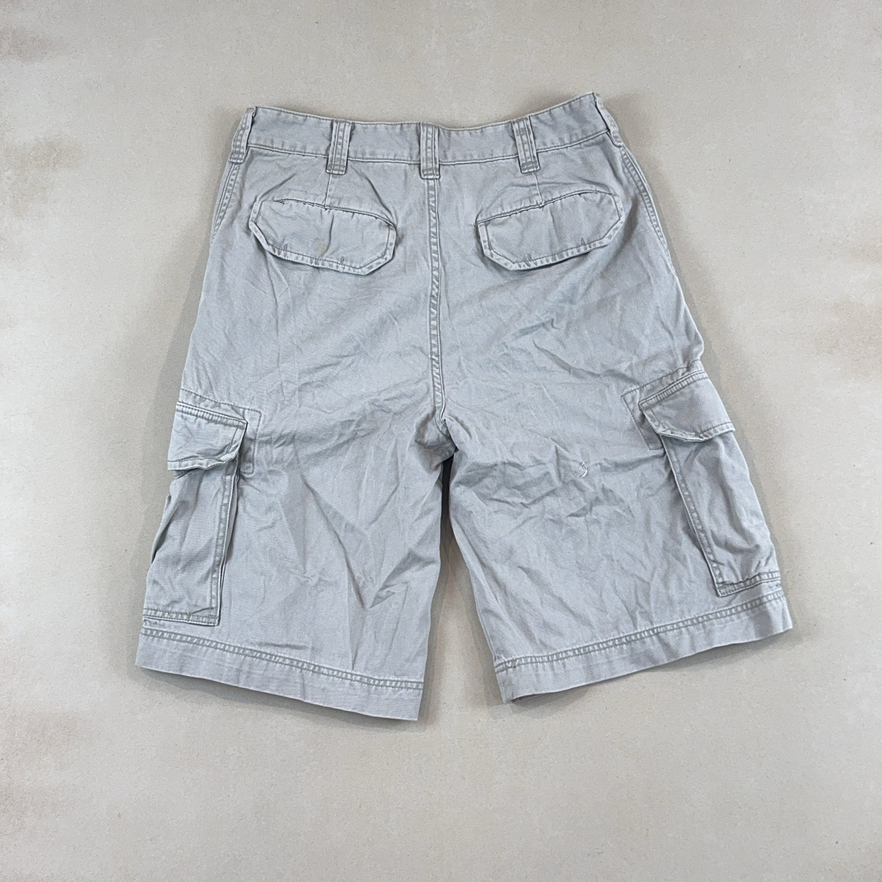 MOSSIMO CARGO SUPPLY SHORTS - LARGE