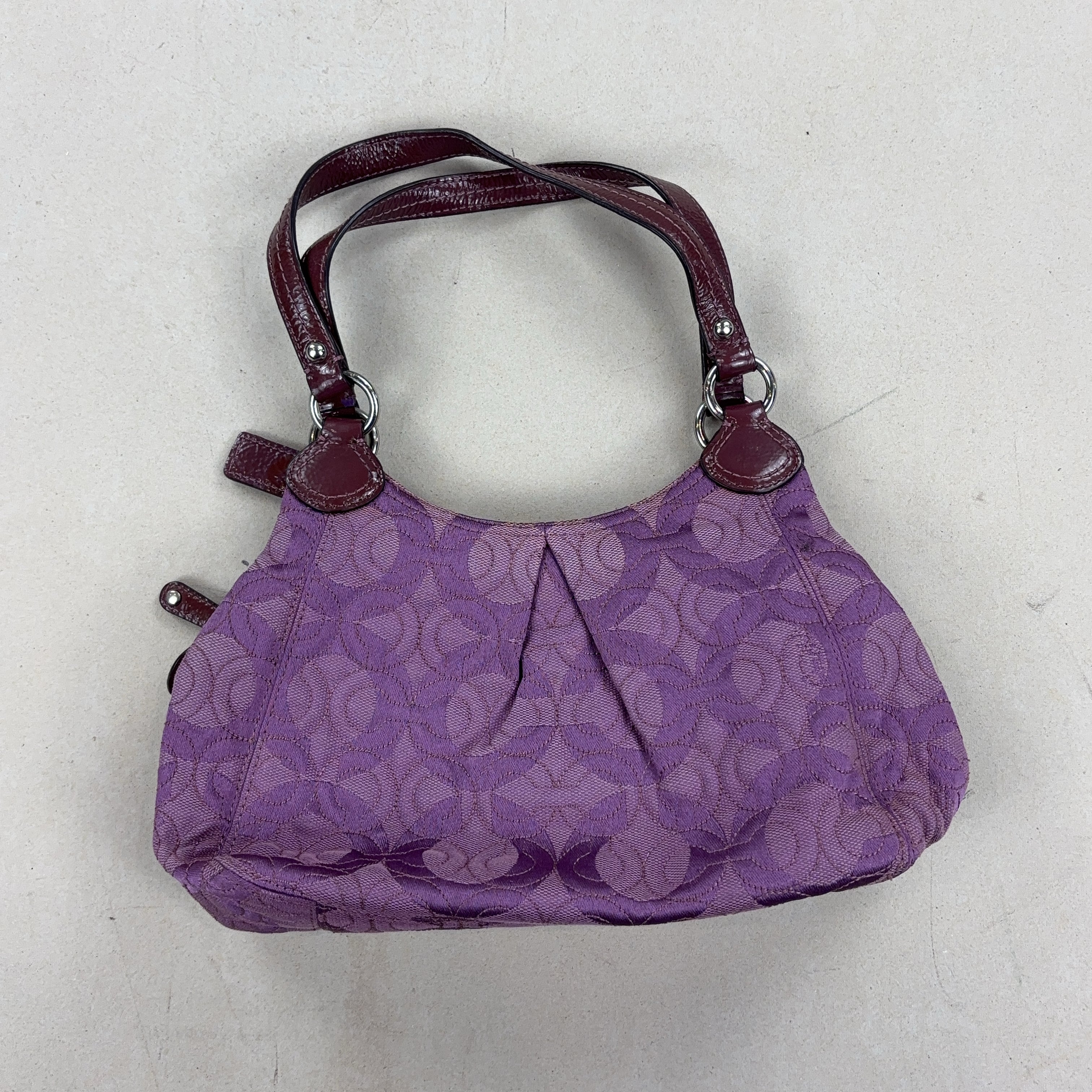 COACH HANDBAG - MEDIUM