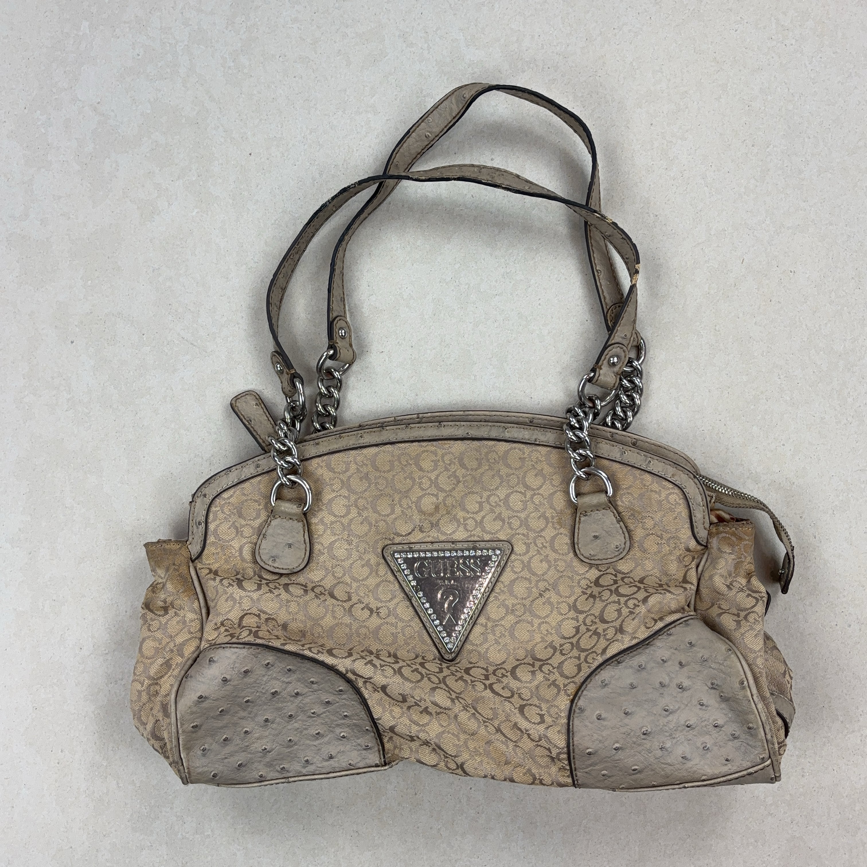 GUESS HANDBAG - MEDIUM