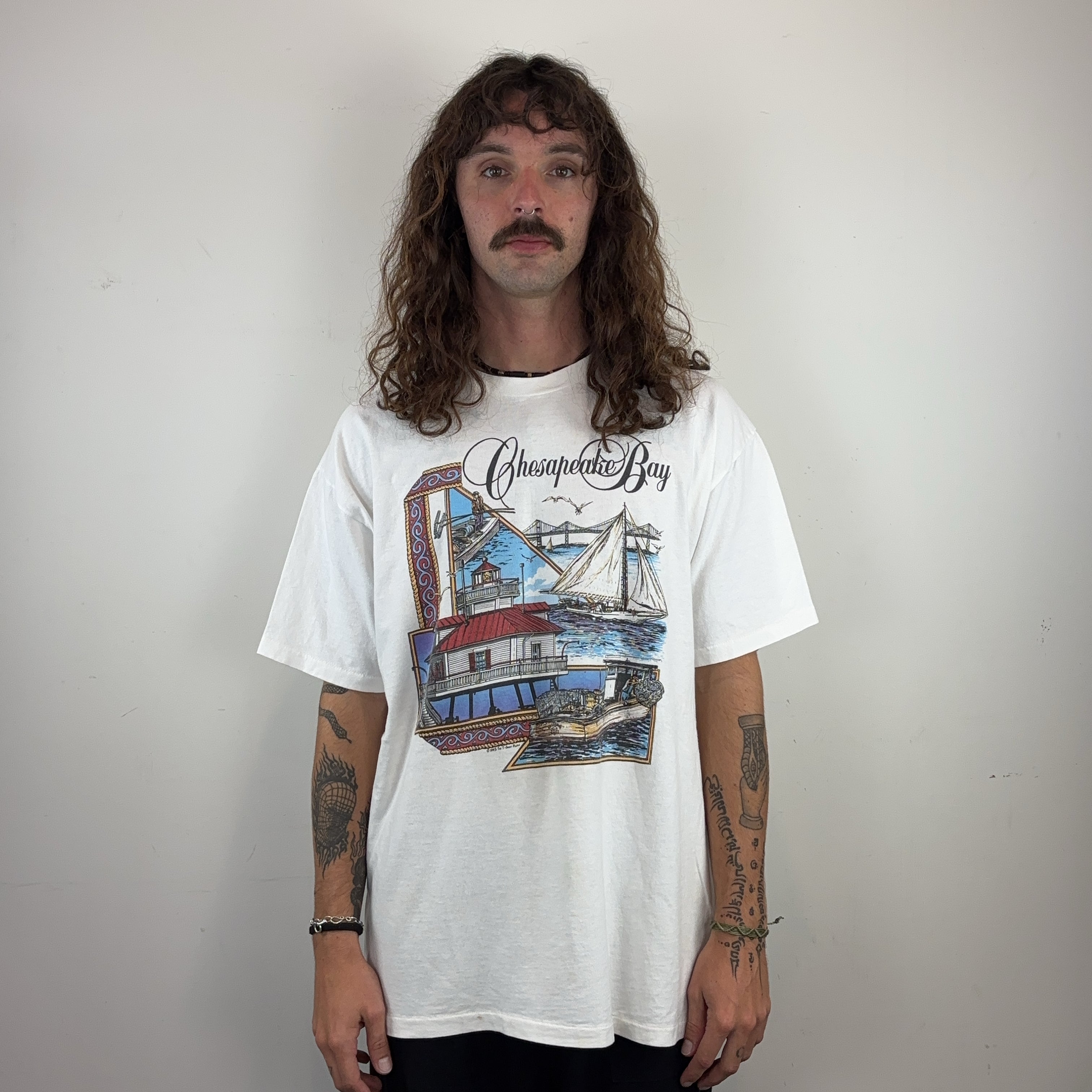 GRAPHIC 'CHESAPEAKE BAY' TEE - LARGE