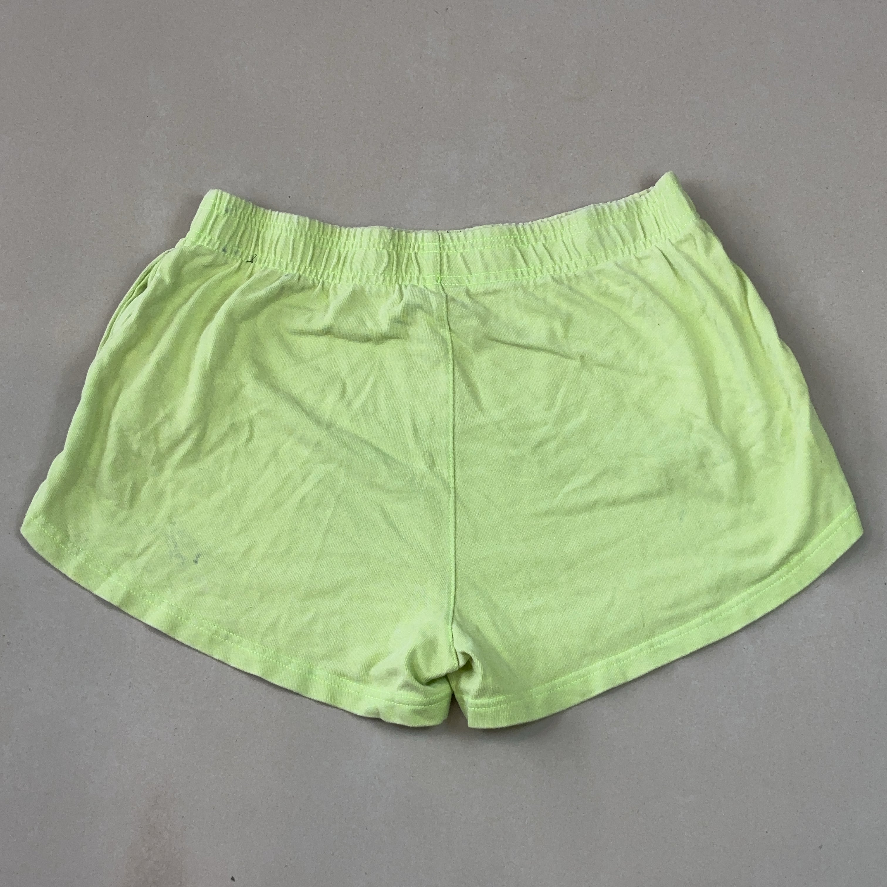 NIKE SHORTS - SMALL