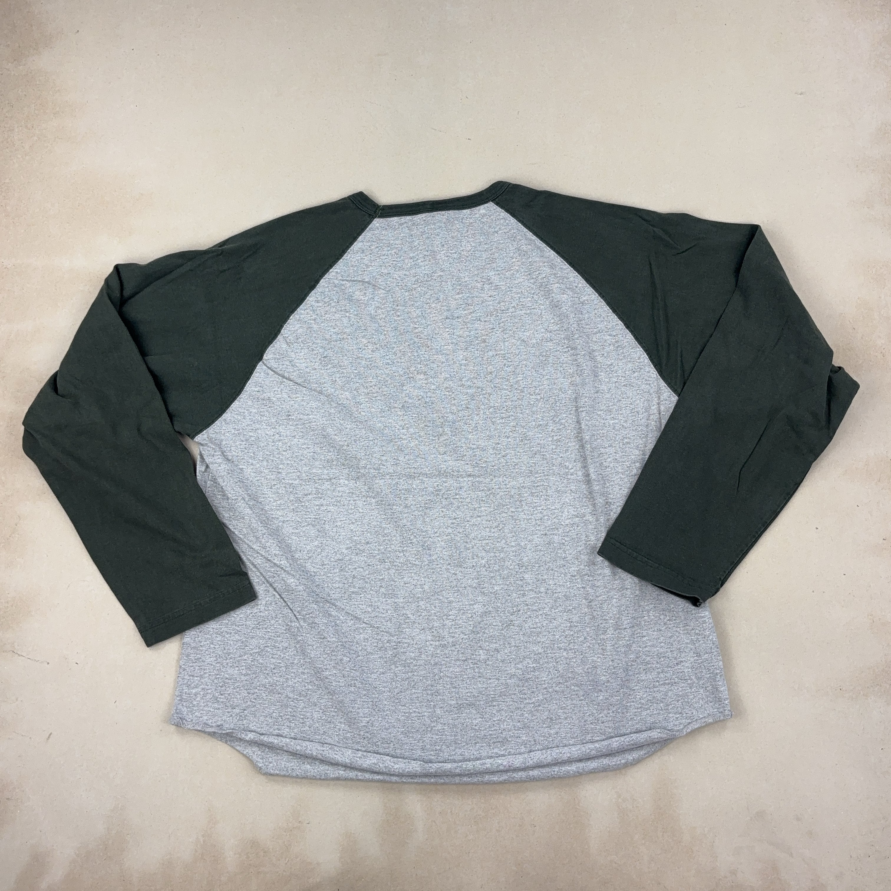 OLD NAVY LONG SLEEVE - LARGE