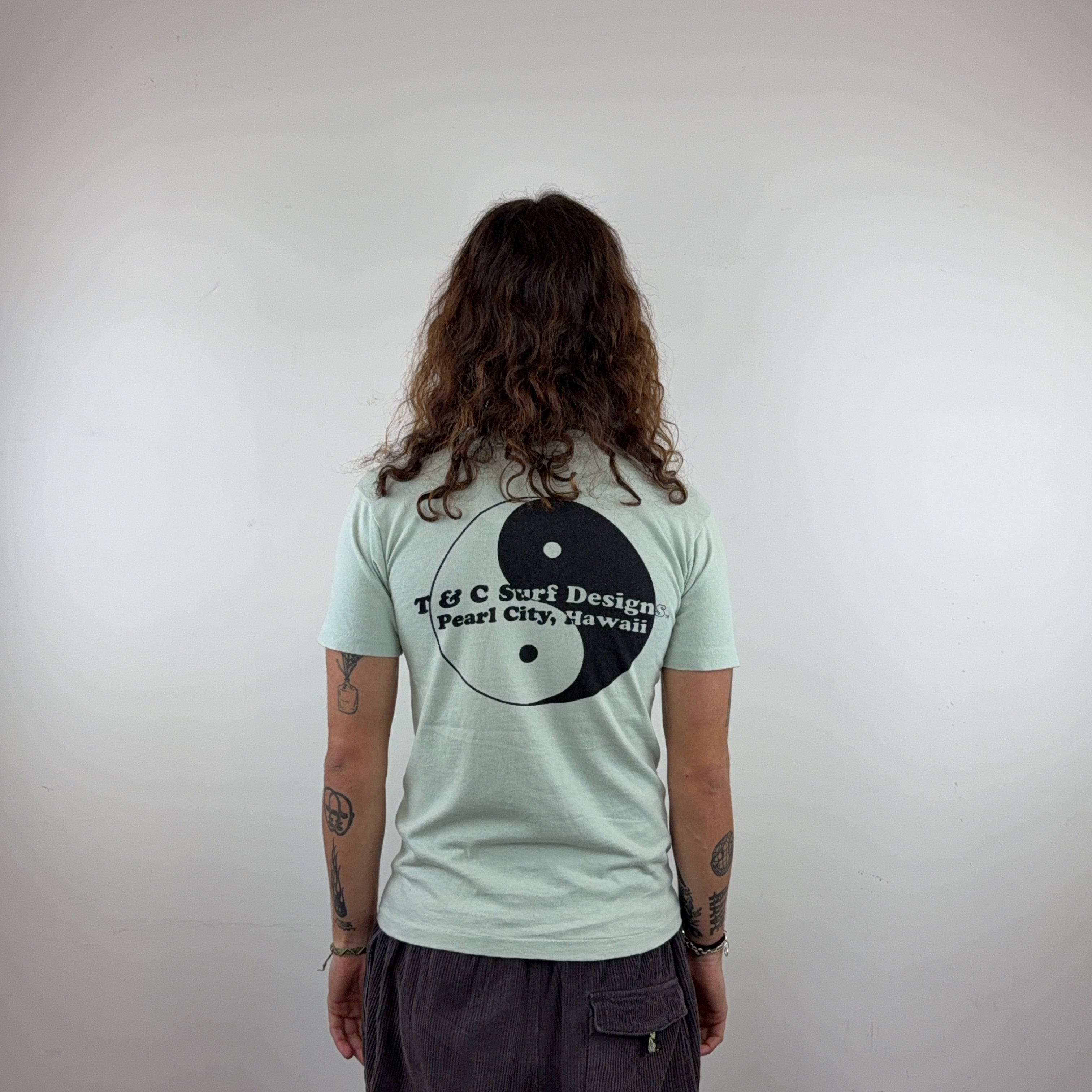 T&C SURF DESIGNS TEE - SMALL