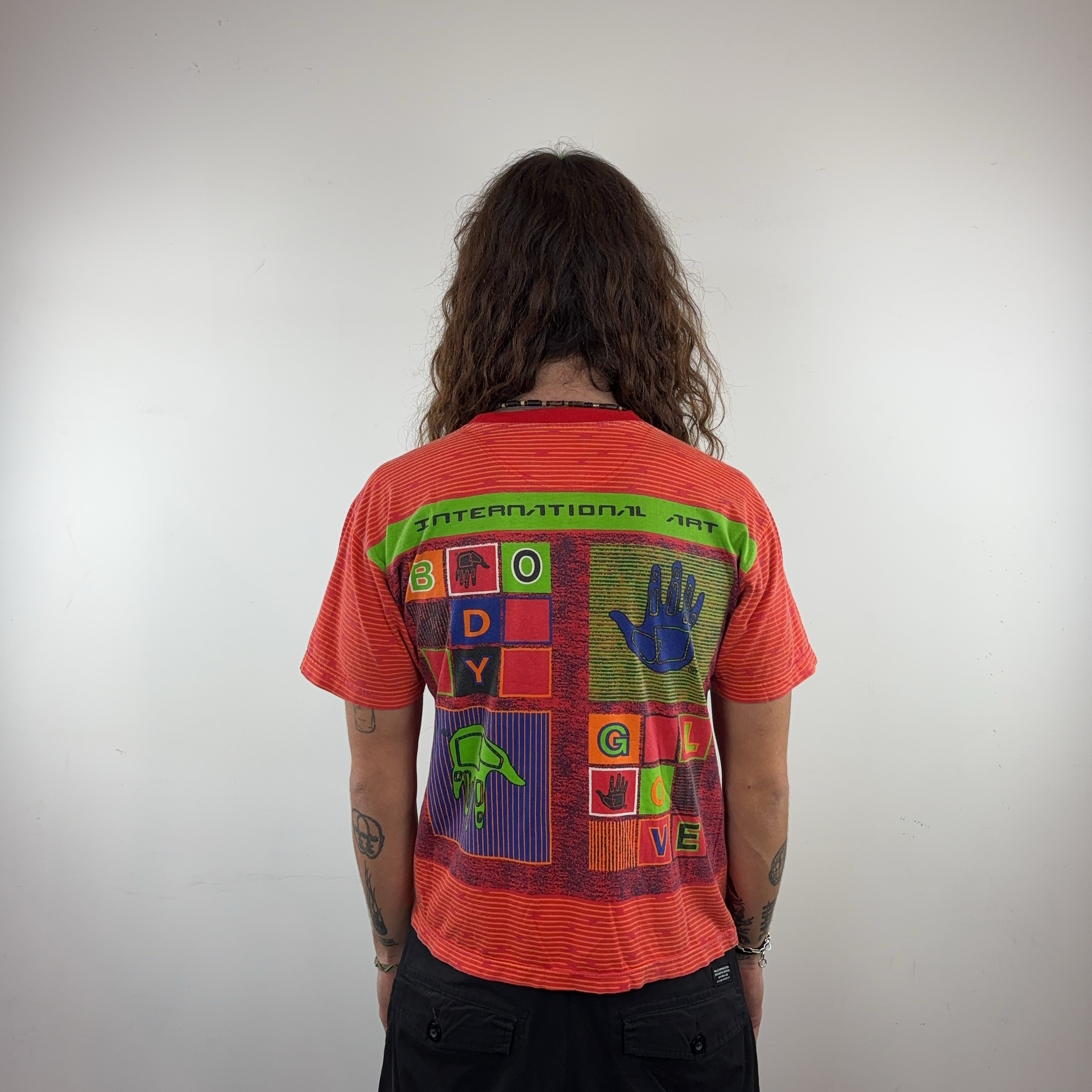 BODY GLOVE TEE - SMALL