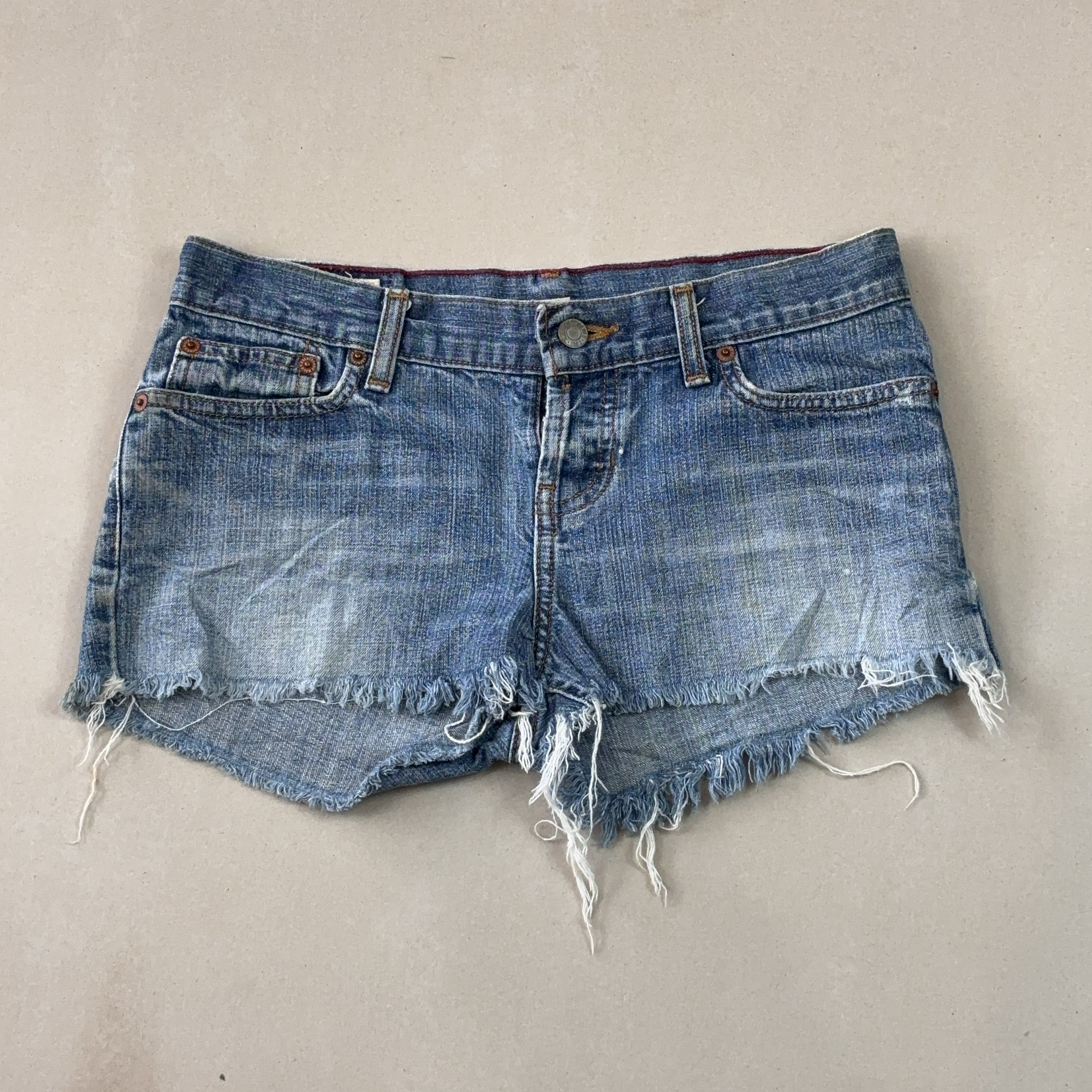 ABERCROMBIE & FITCH SHORTS - LARGE
