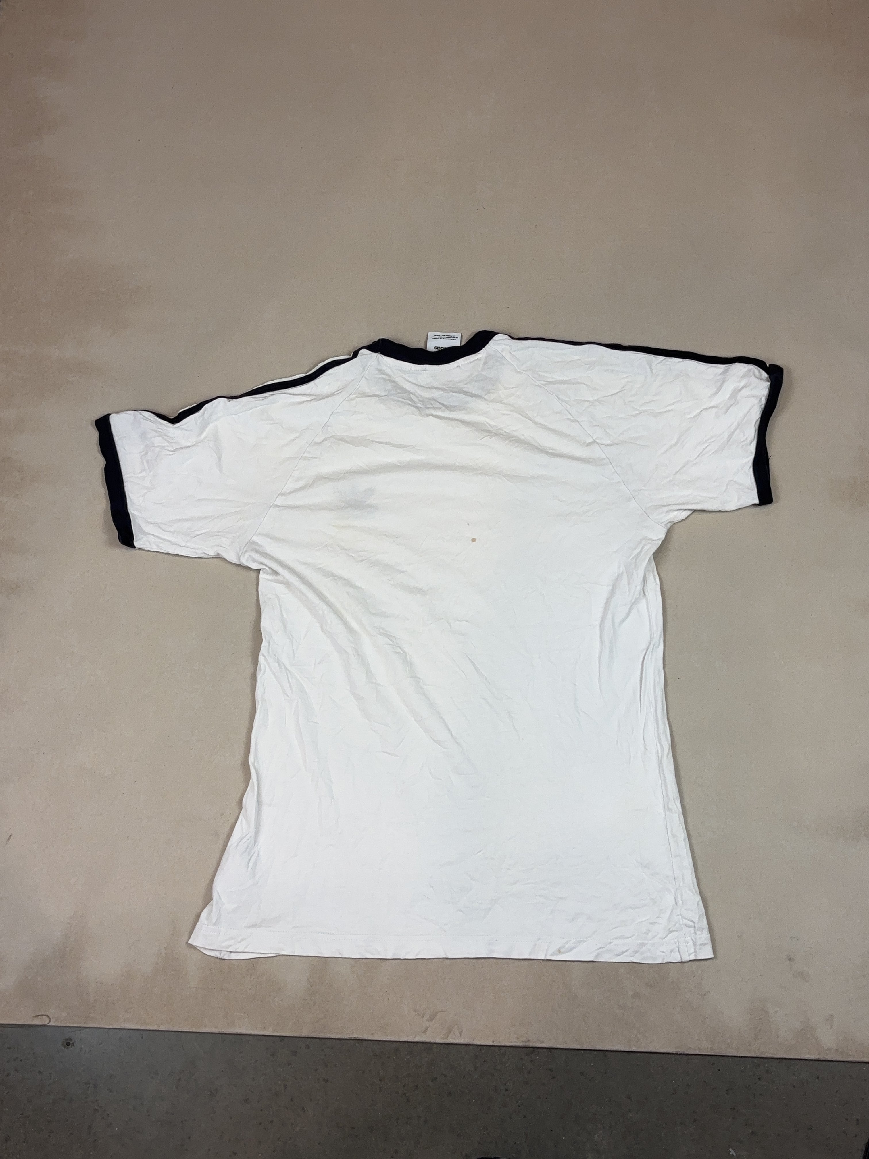 ADIDAS TEE - MEDIUM