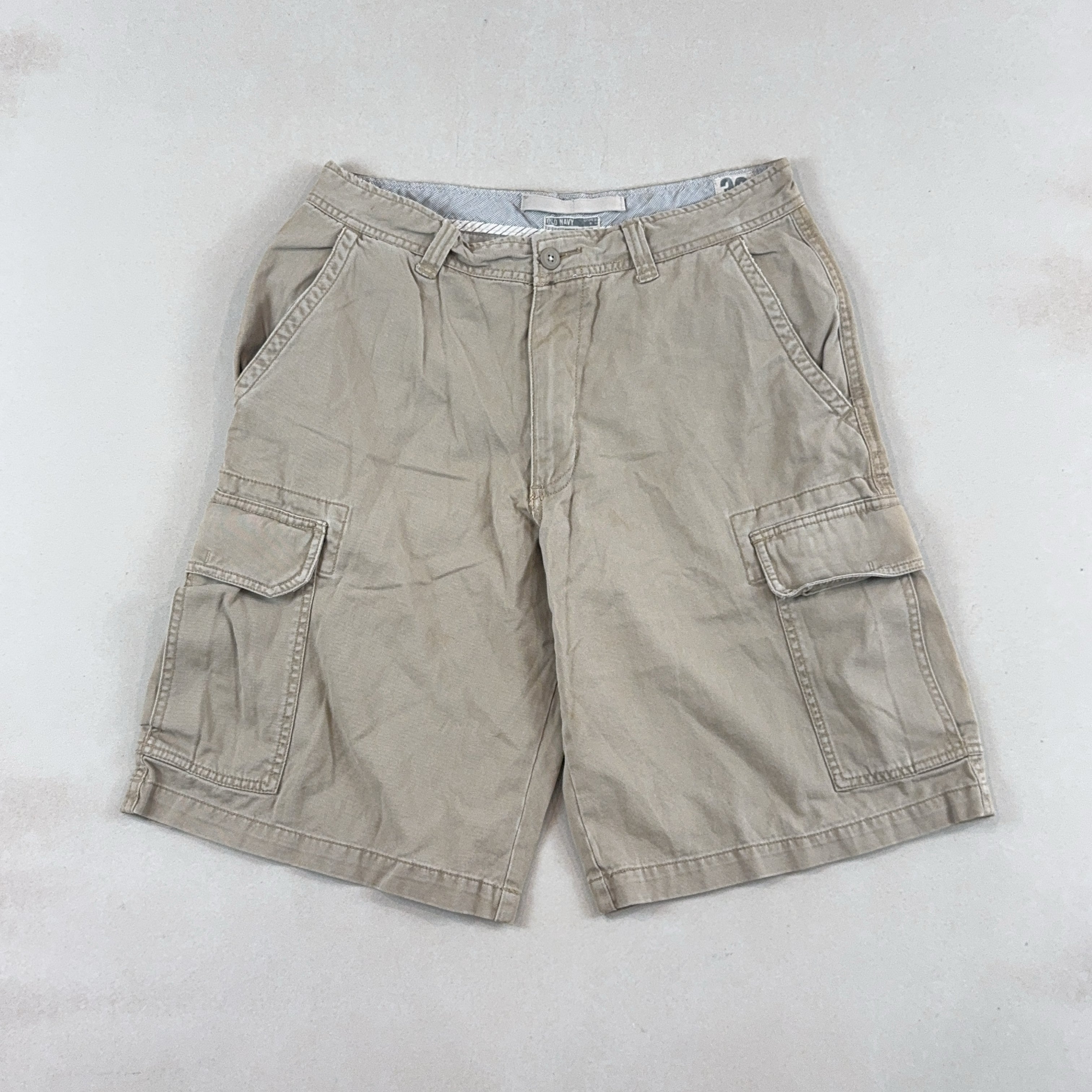 OLD NAVY SHORTS - MEDIUM