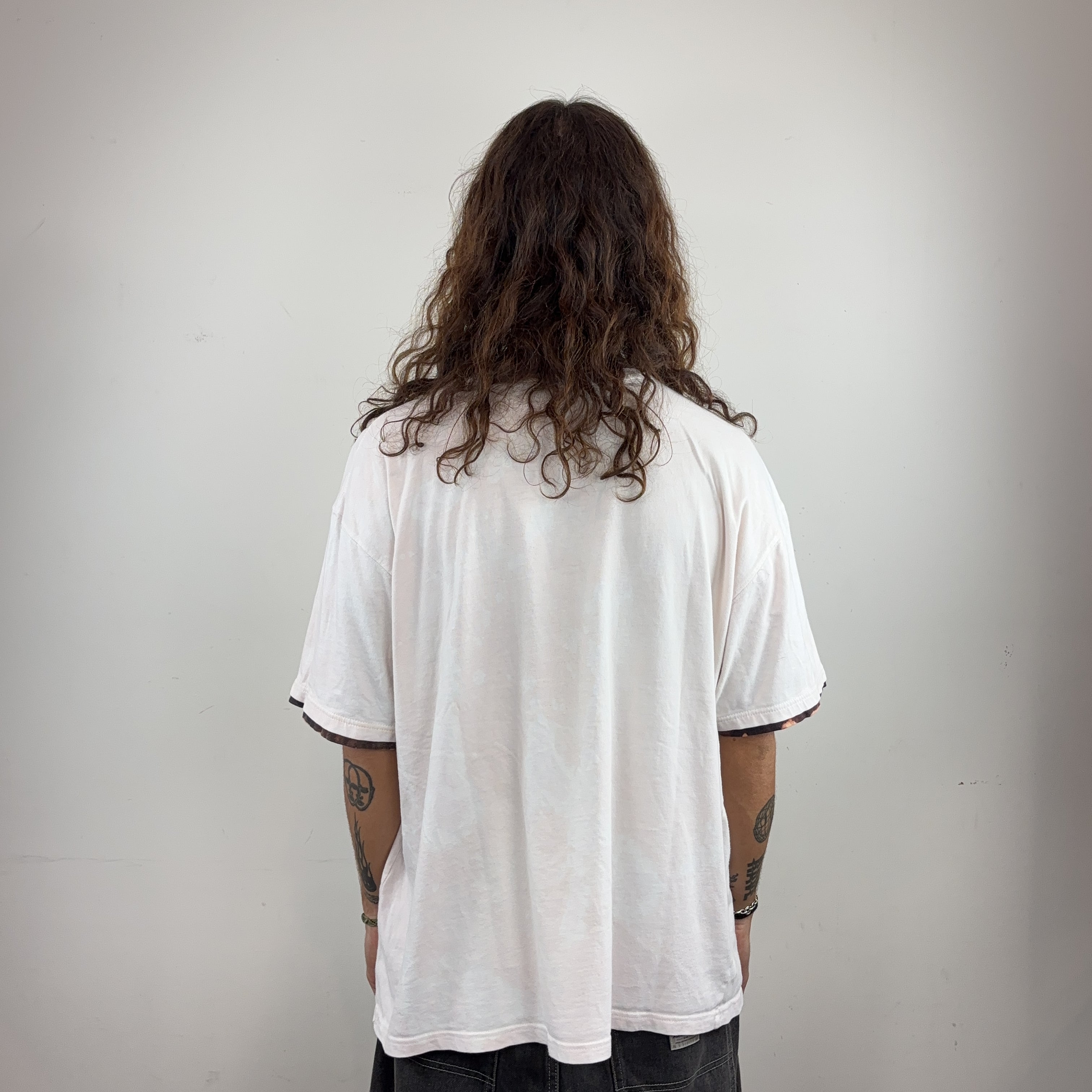 GRAPHIC TEE - X LARGE