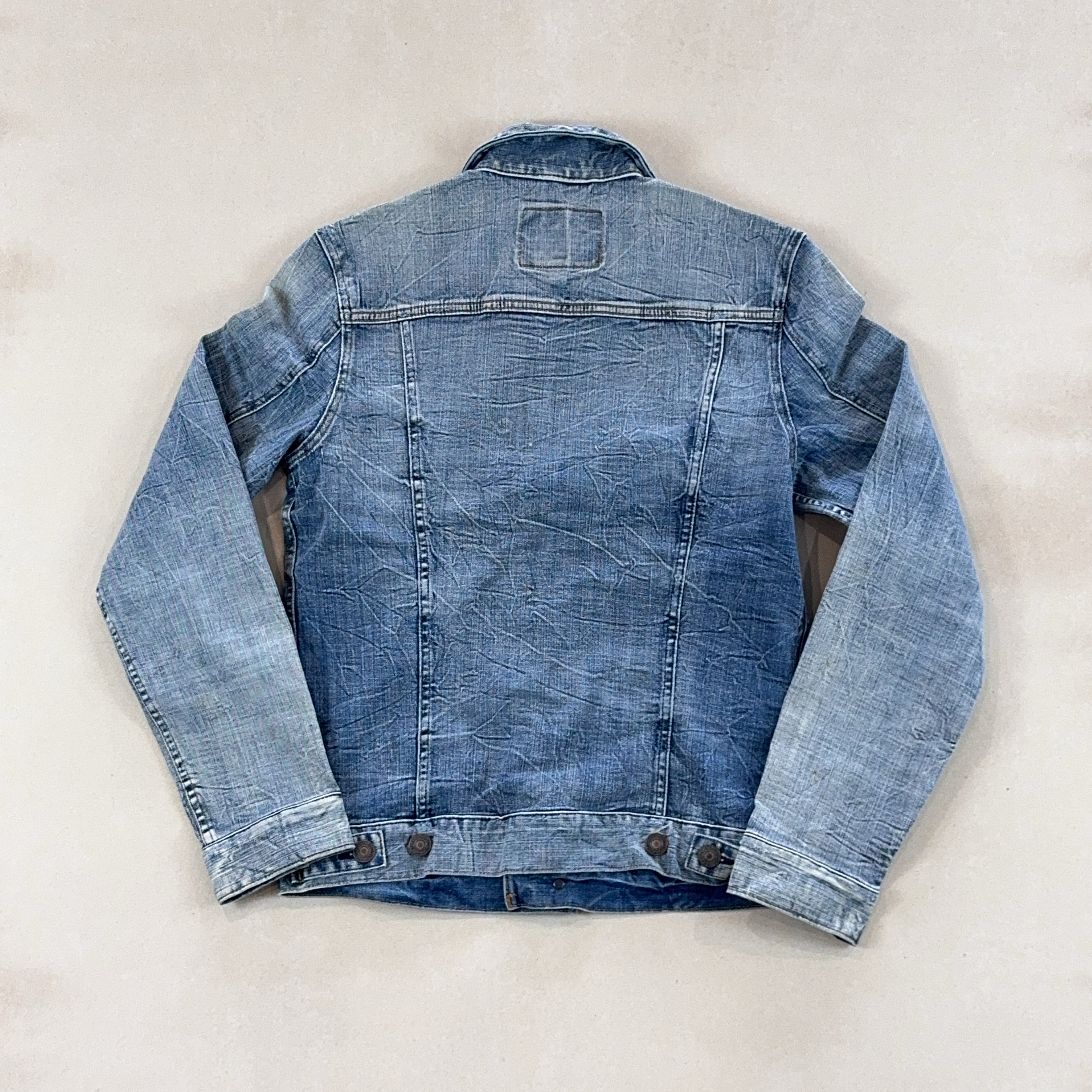 AMERICAN EAGLE DENIM JACKET - SMALL