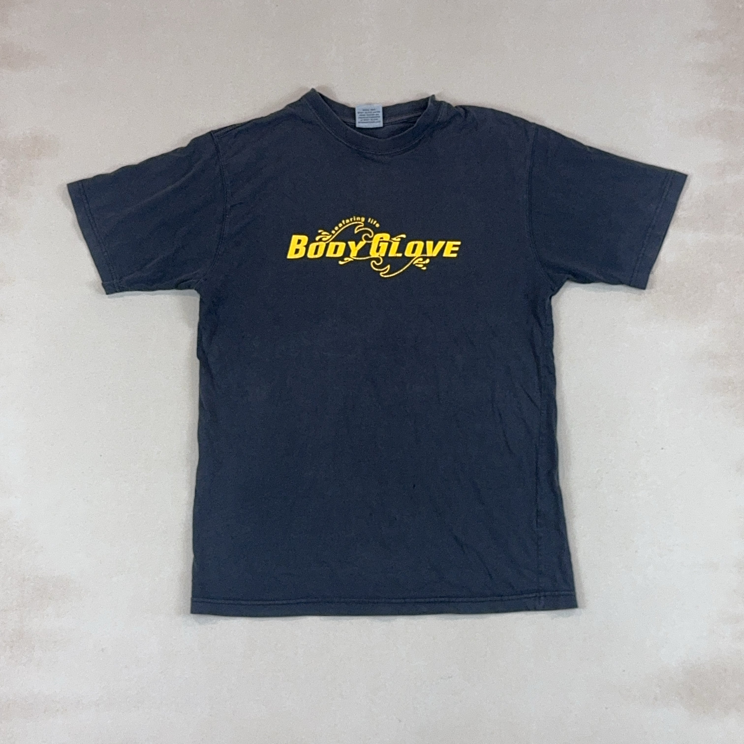 BODY GLOVE TEE - MEDIUM