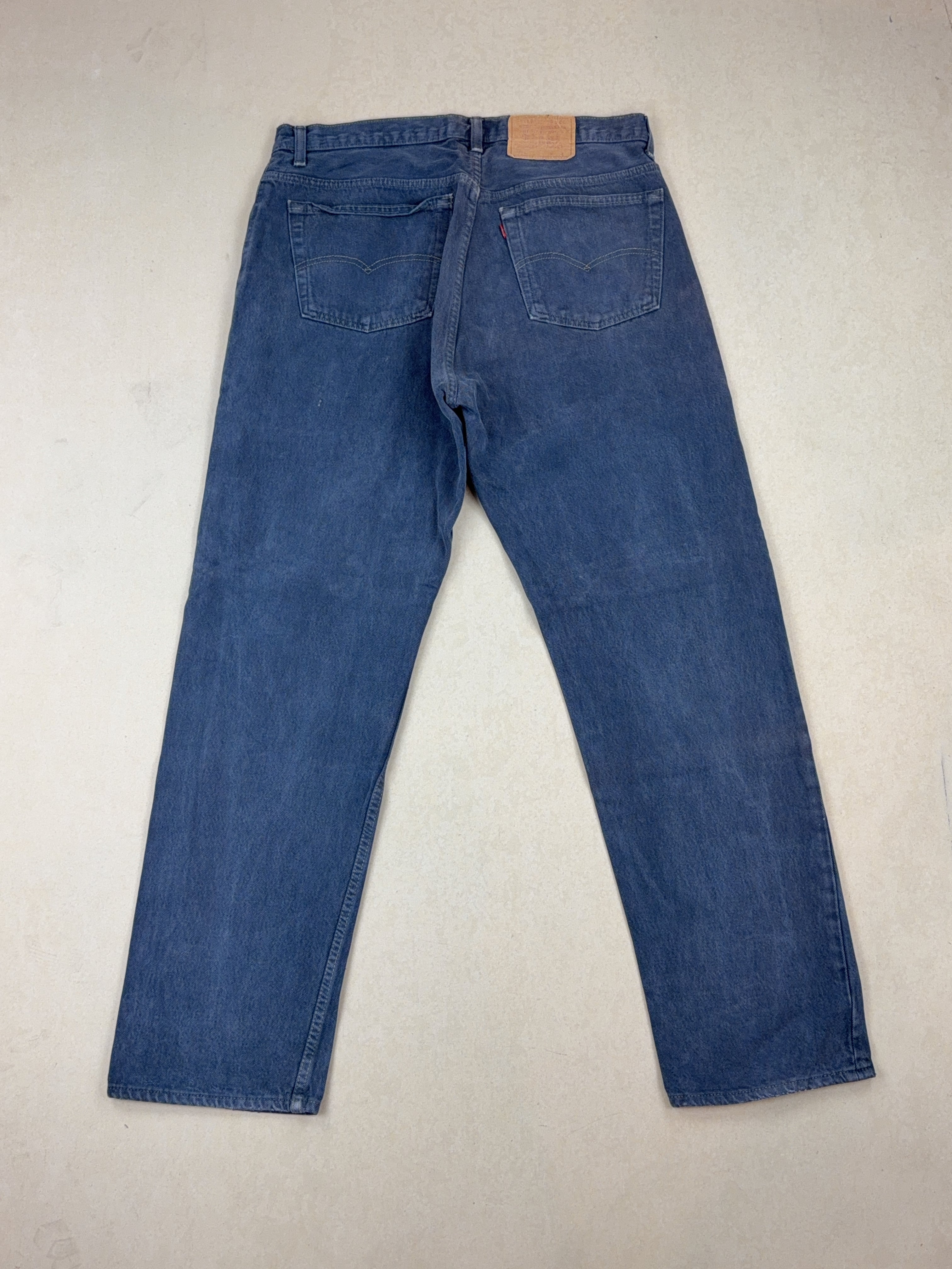 LEVI'S JEANS - LARGE