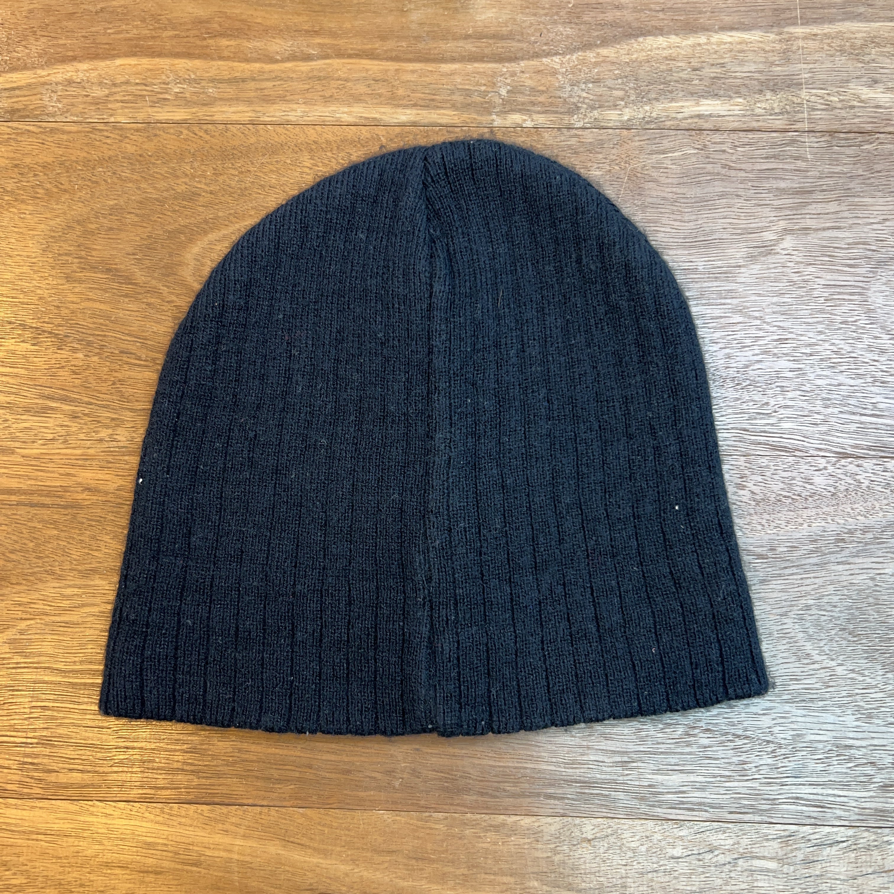 T & C BEANIE - ONE SIZE