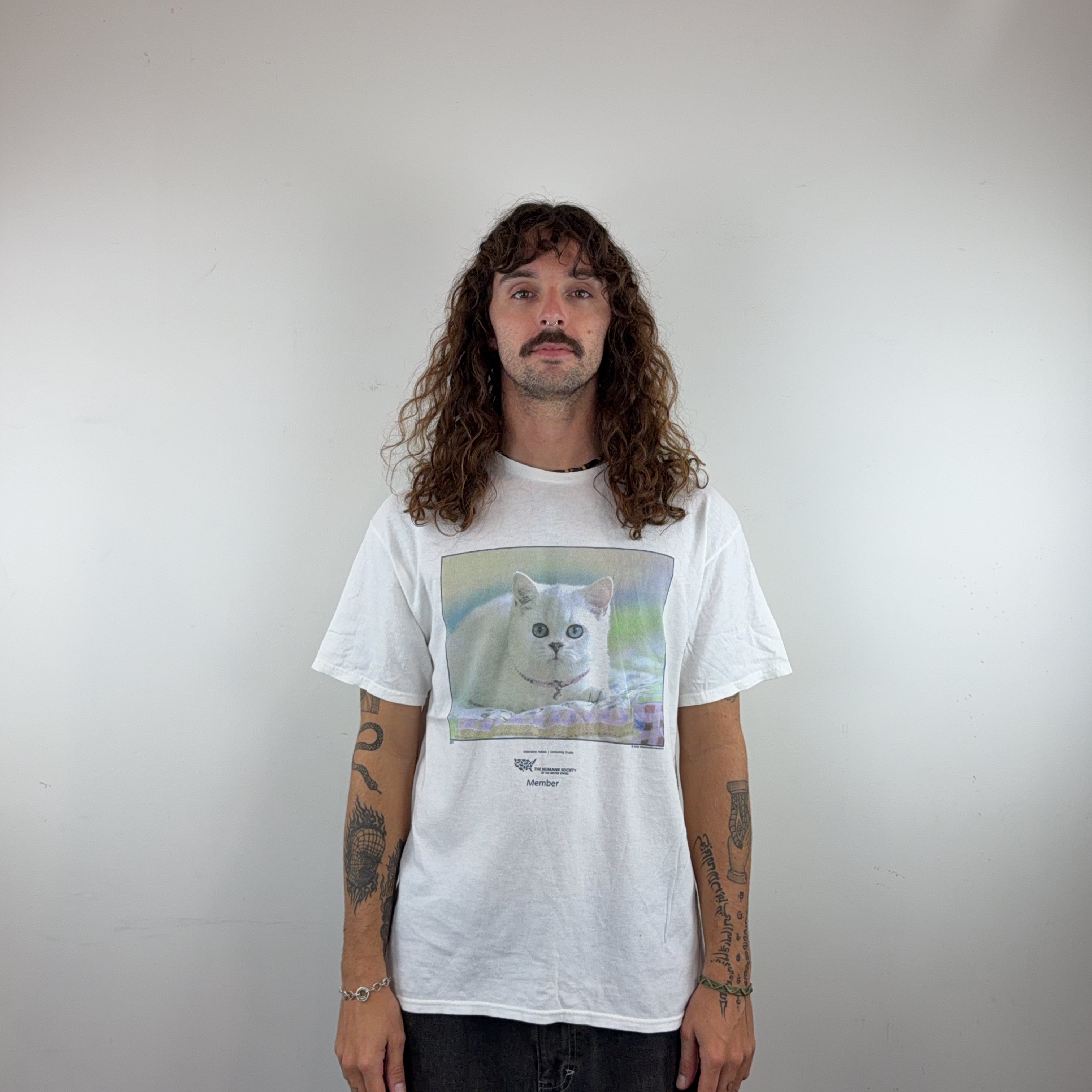 GRAPHIC WHITE TEE - LARGE