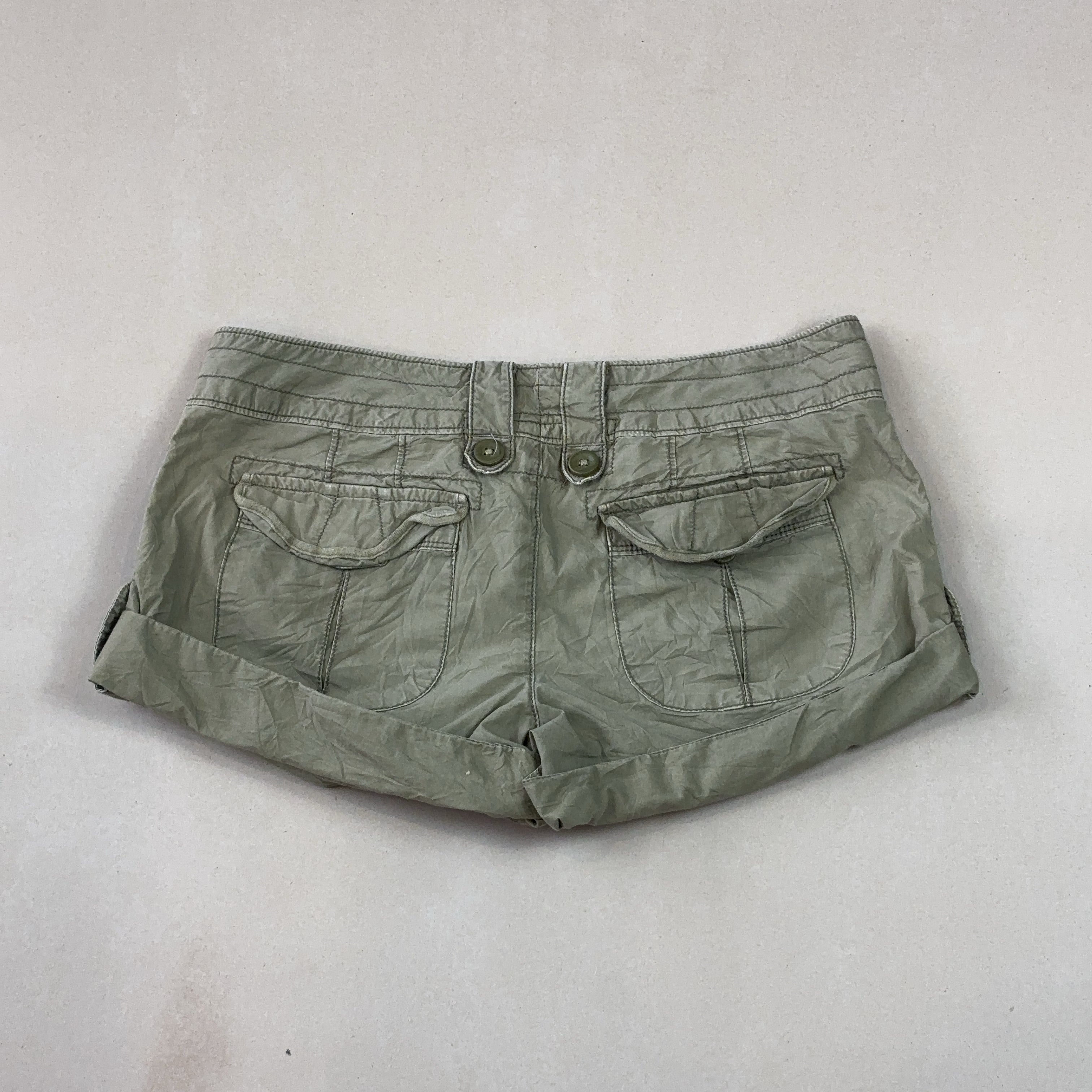 AMERICAN EAGLE OUTFITTERS SHORTS - LARGE