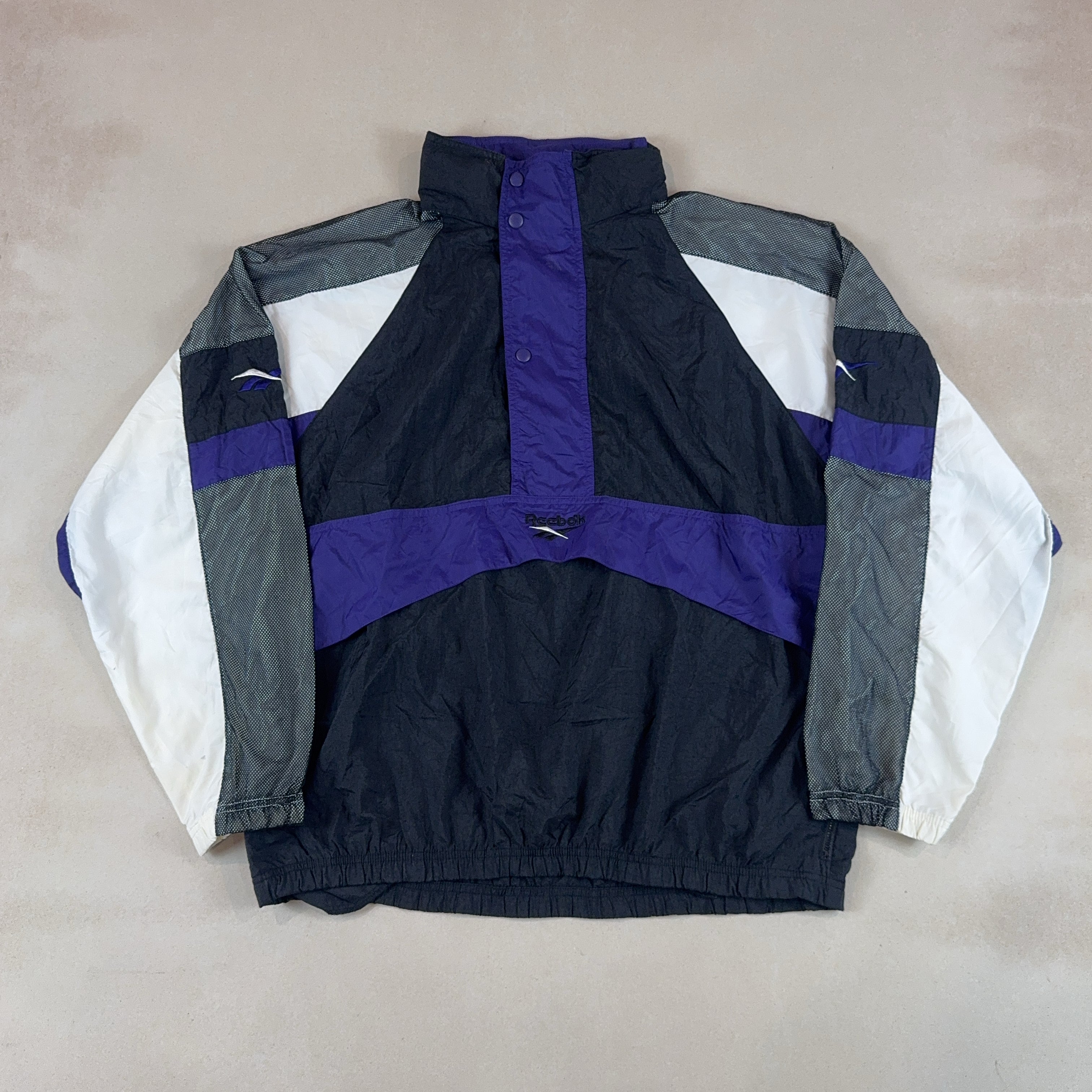 REEBOK WIND BREAKER - MEDIUM