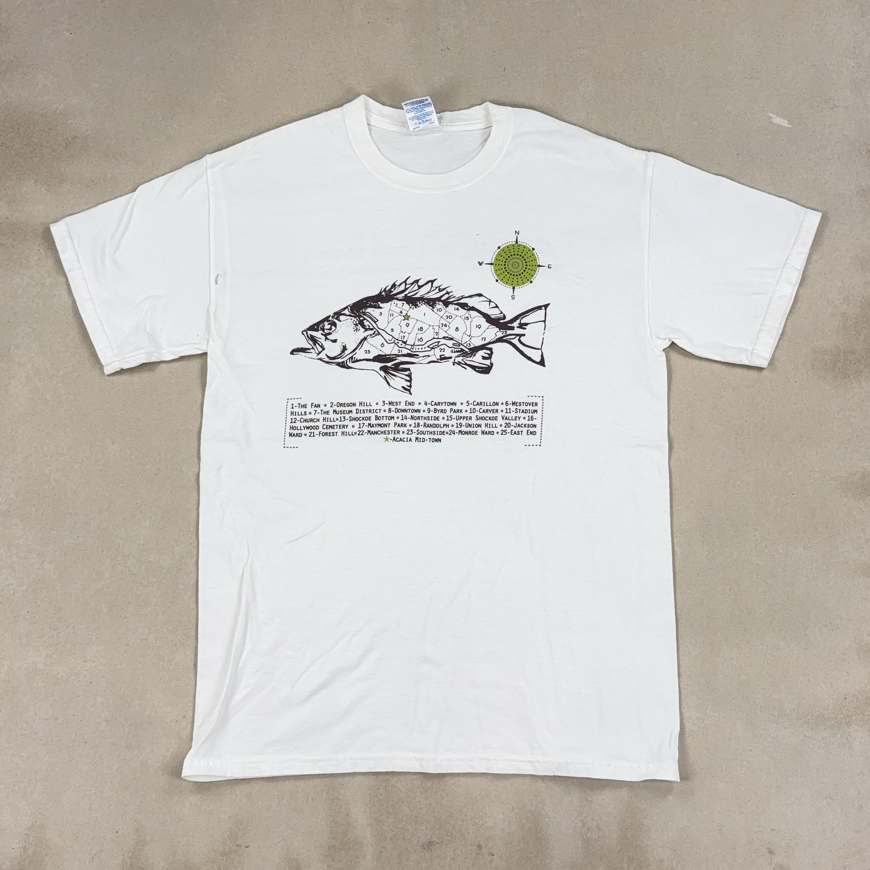 GRAPHIC TEE - MEDIUM