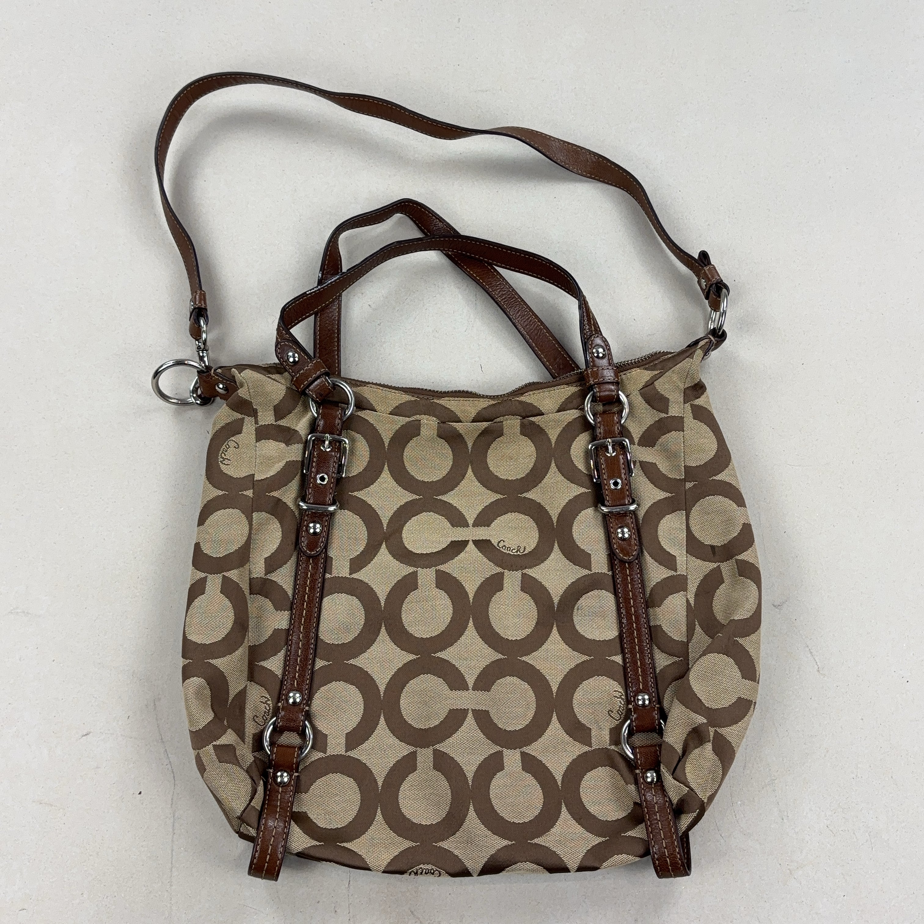 COACH HANDBAG - MEDIUM