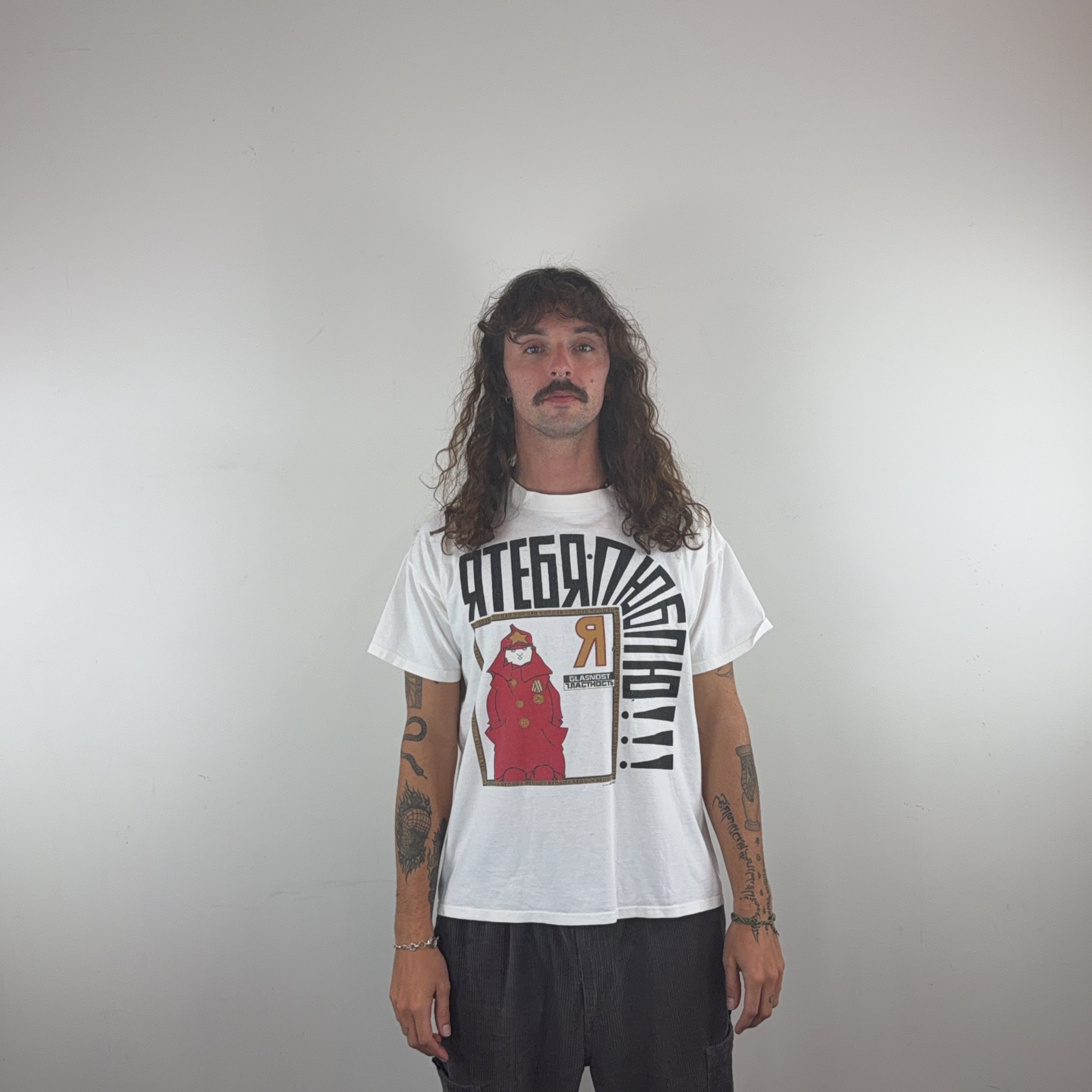 GRAPHIC TEE - MEDIUM