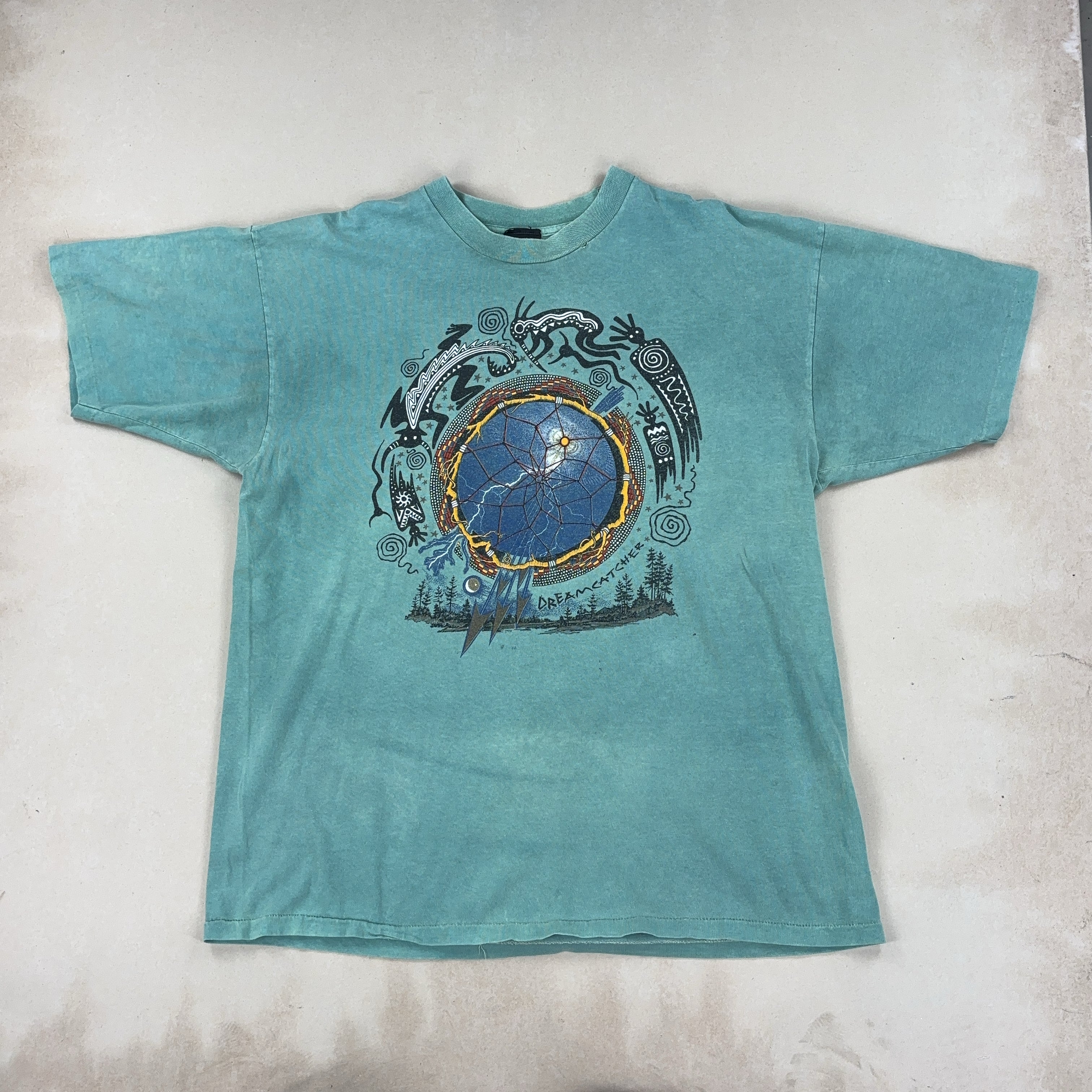 VINTAGE GRAPHIC TEE - LARGE