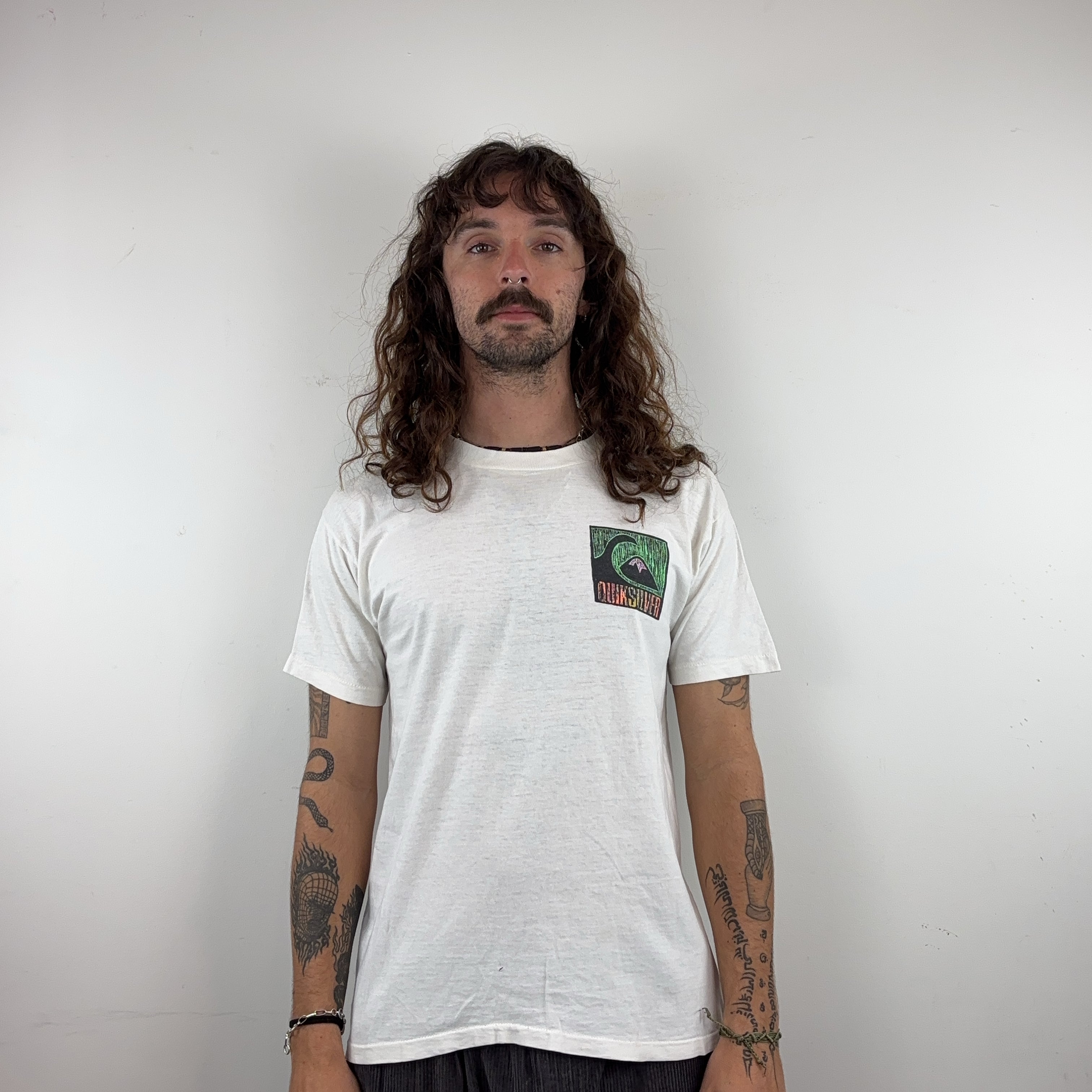 QUIKSILVER TEE - MEDIUM