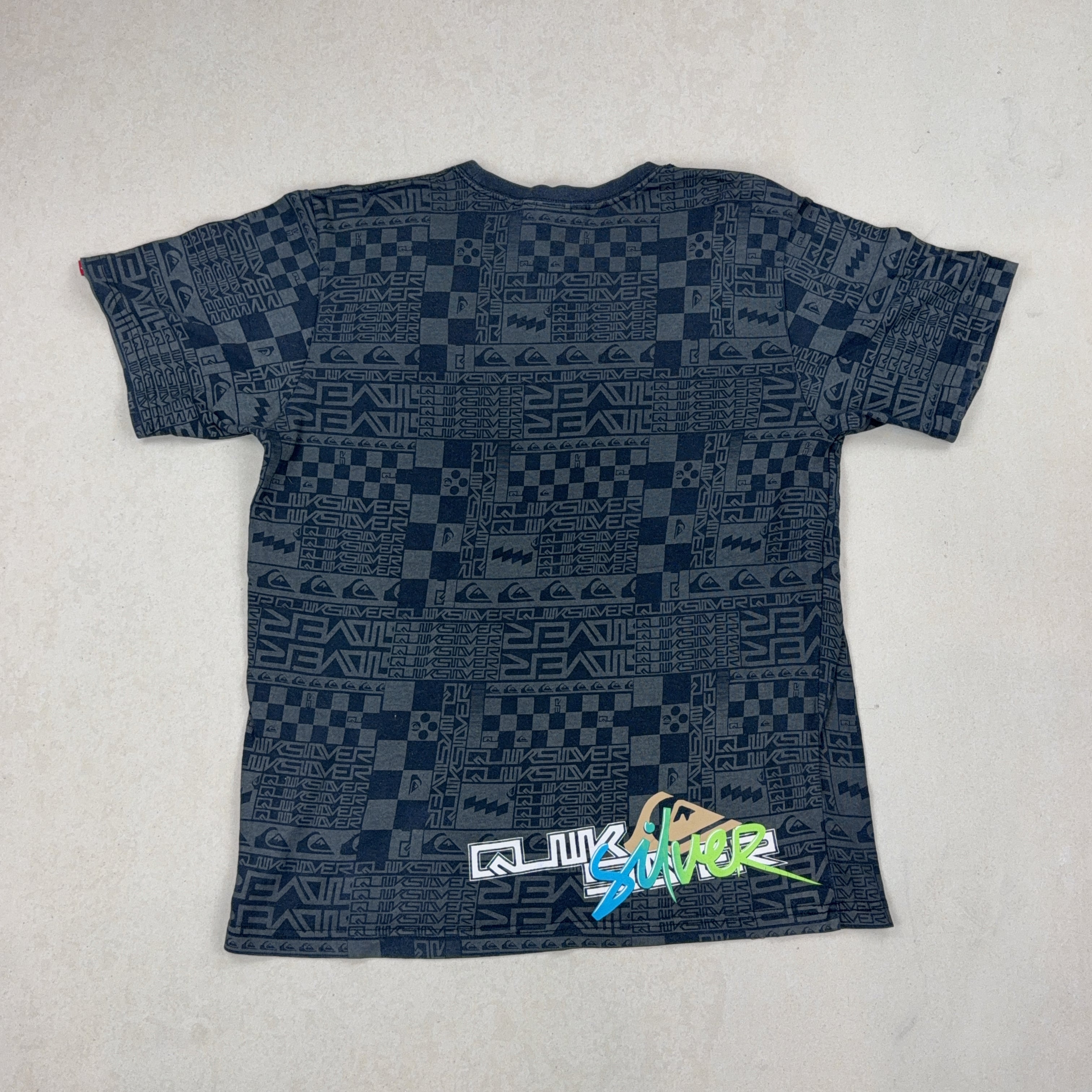 QUIKSILVER TEE - MEDIUM