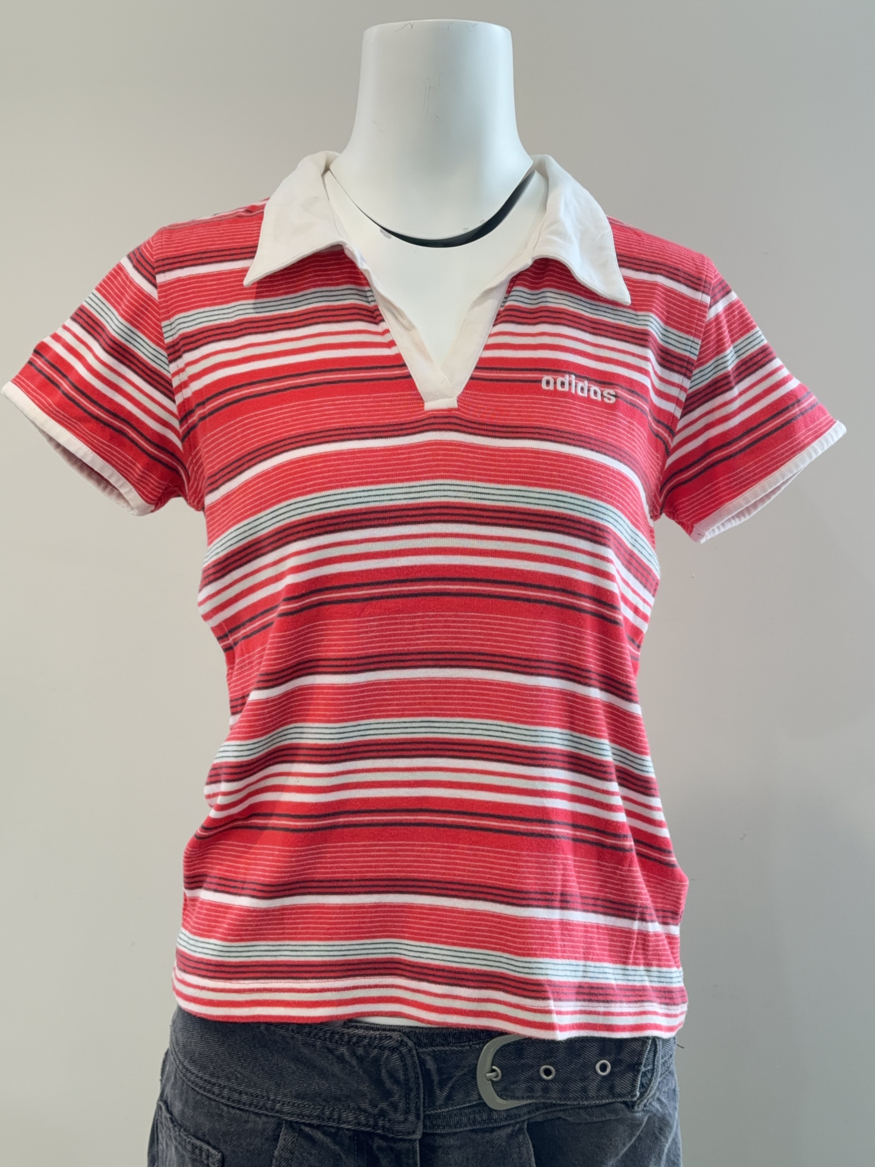 ADIDAS TEE - SMALL