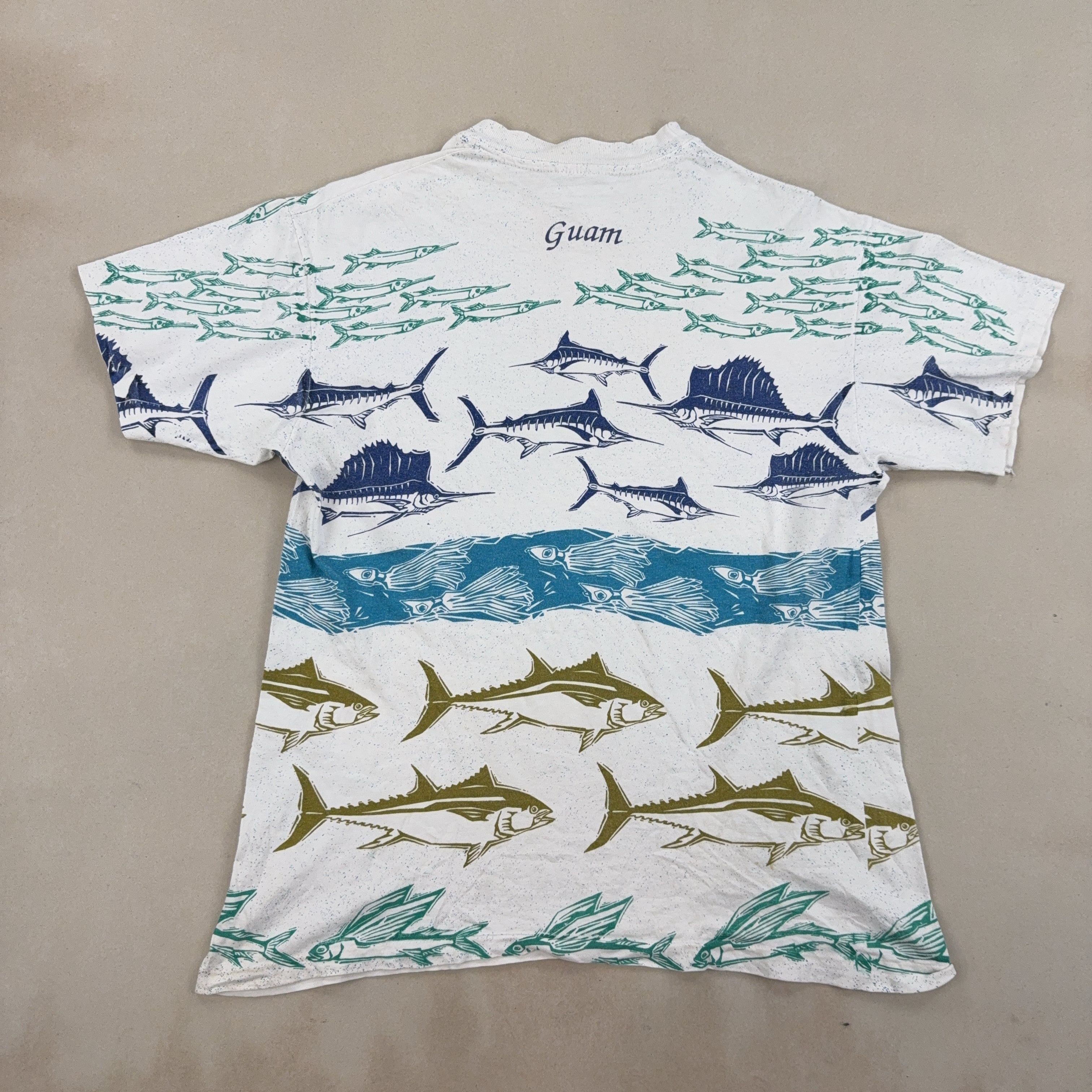 ALL OVER FISH GRAPHIC TEE TEE - MEDIUM