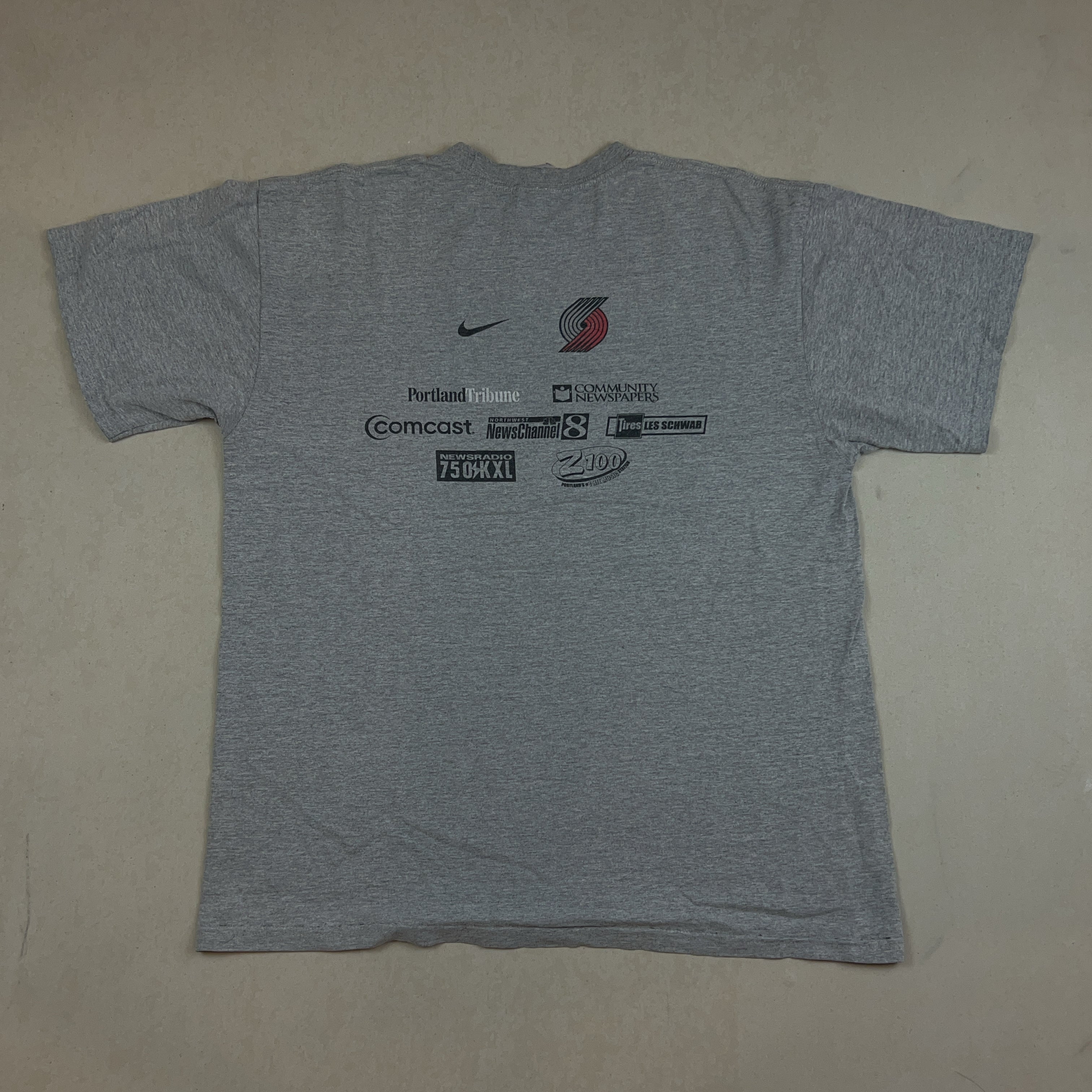 NIKE TEE - LARGE