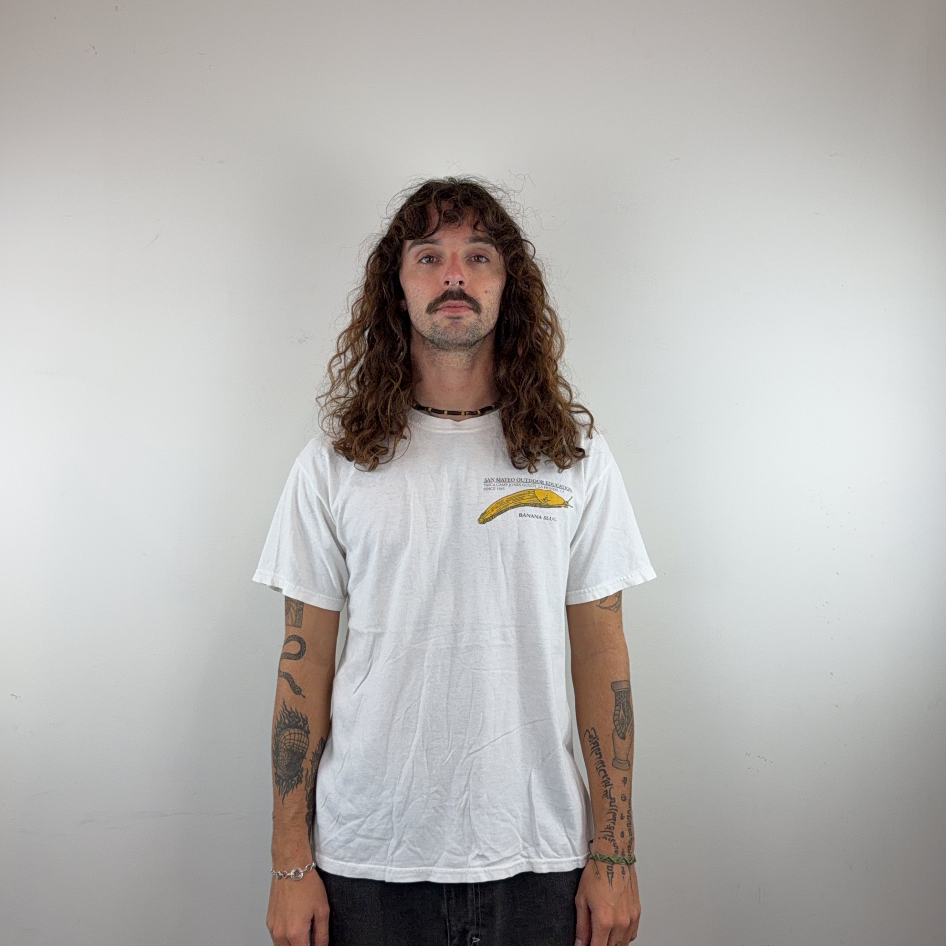 GRAPHIC WHITE TEE - MEDIUM