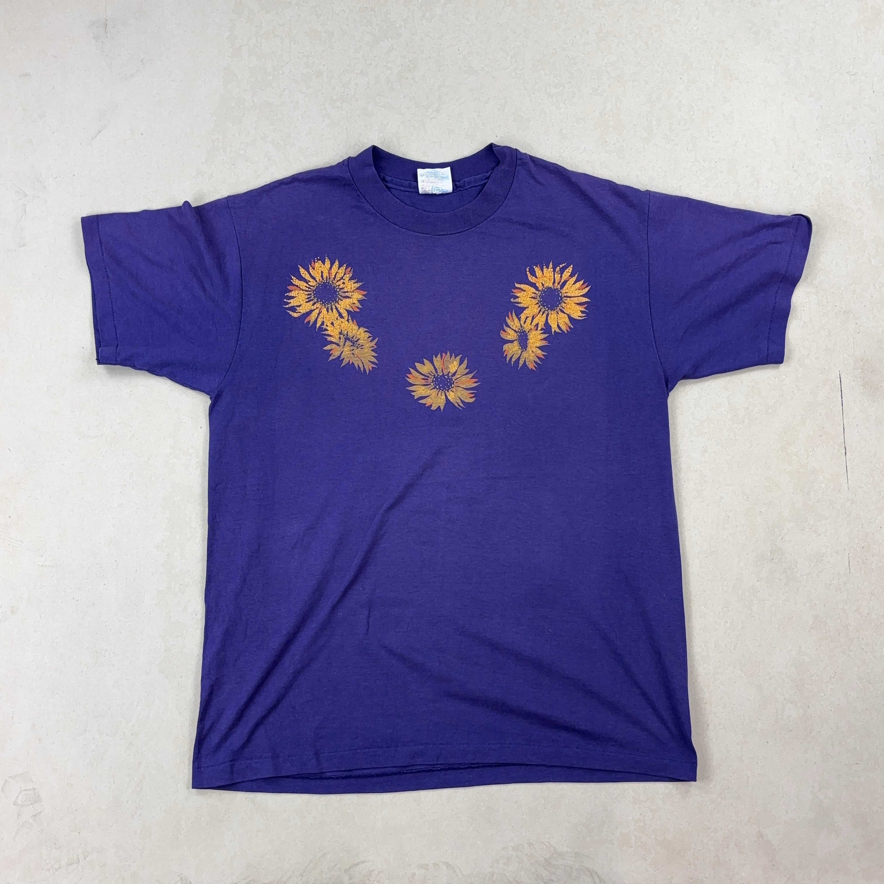 SUNFLOWER GRAPHIC TEE - MEDIUM