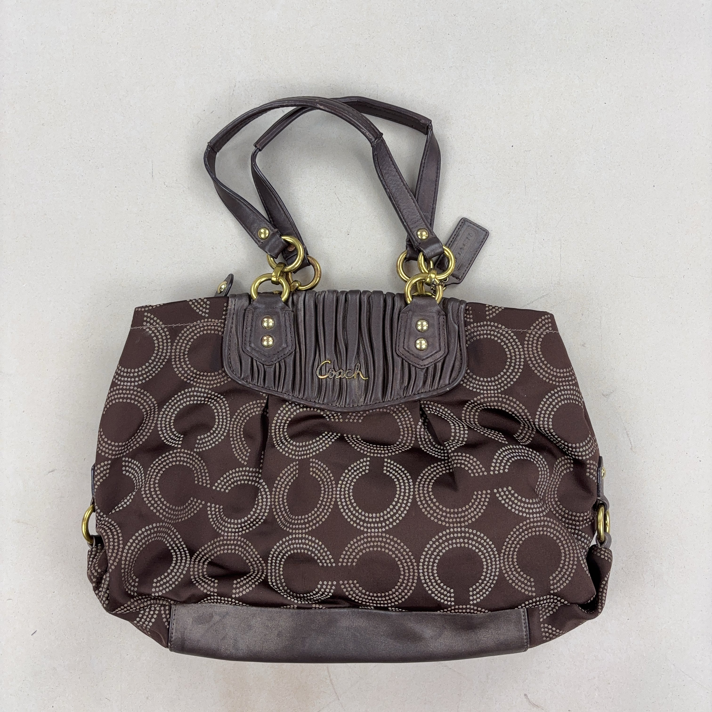 COACH HANDBAG - MEDIUM