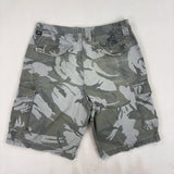 QUIKSILVER CAMO SHORTS - LARGE