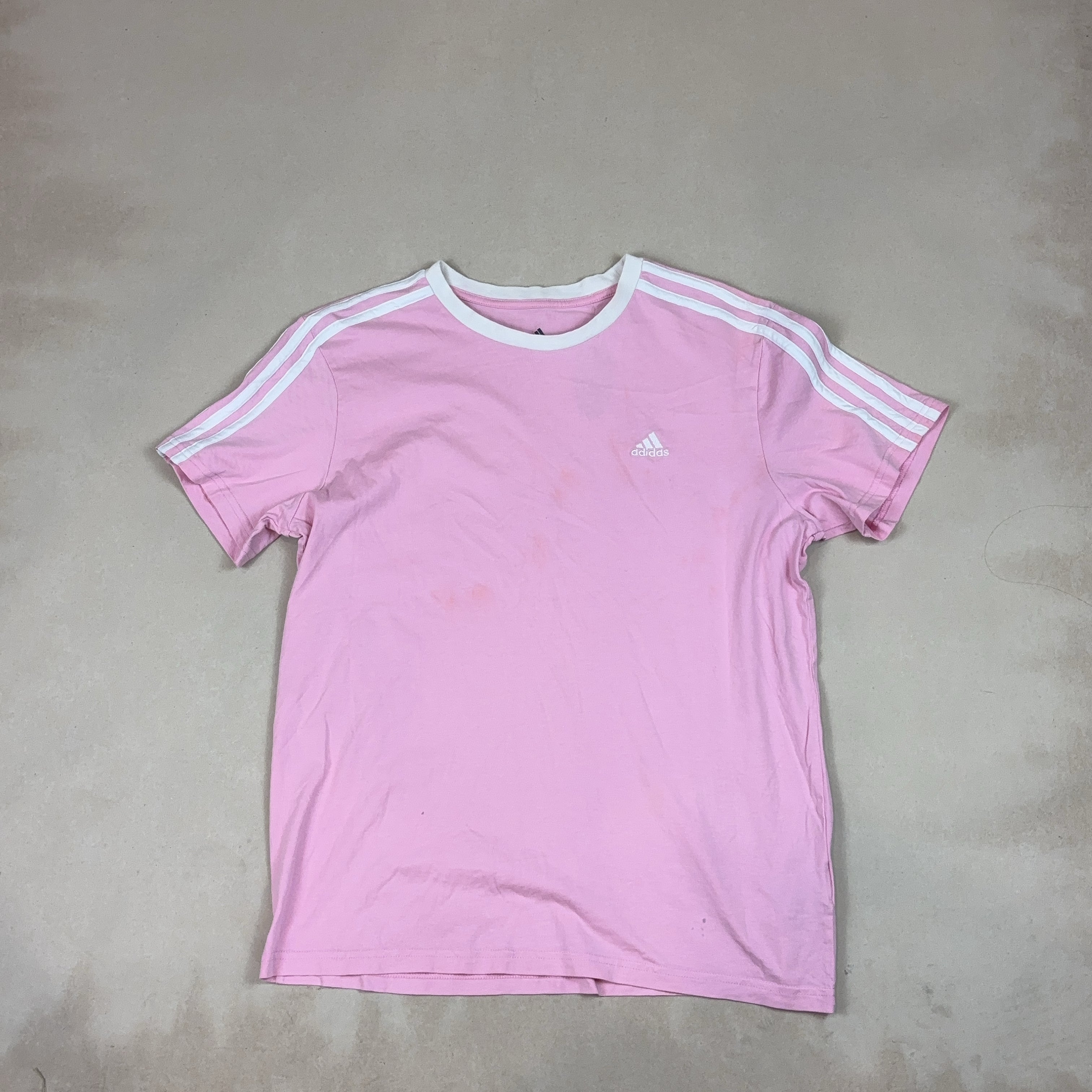 ADIDAS TEE - MEDIUM