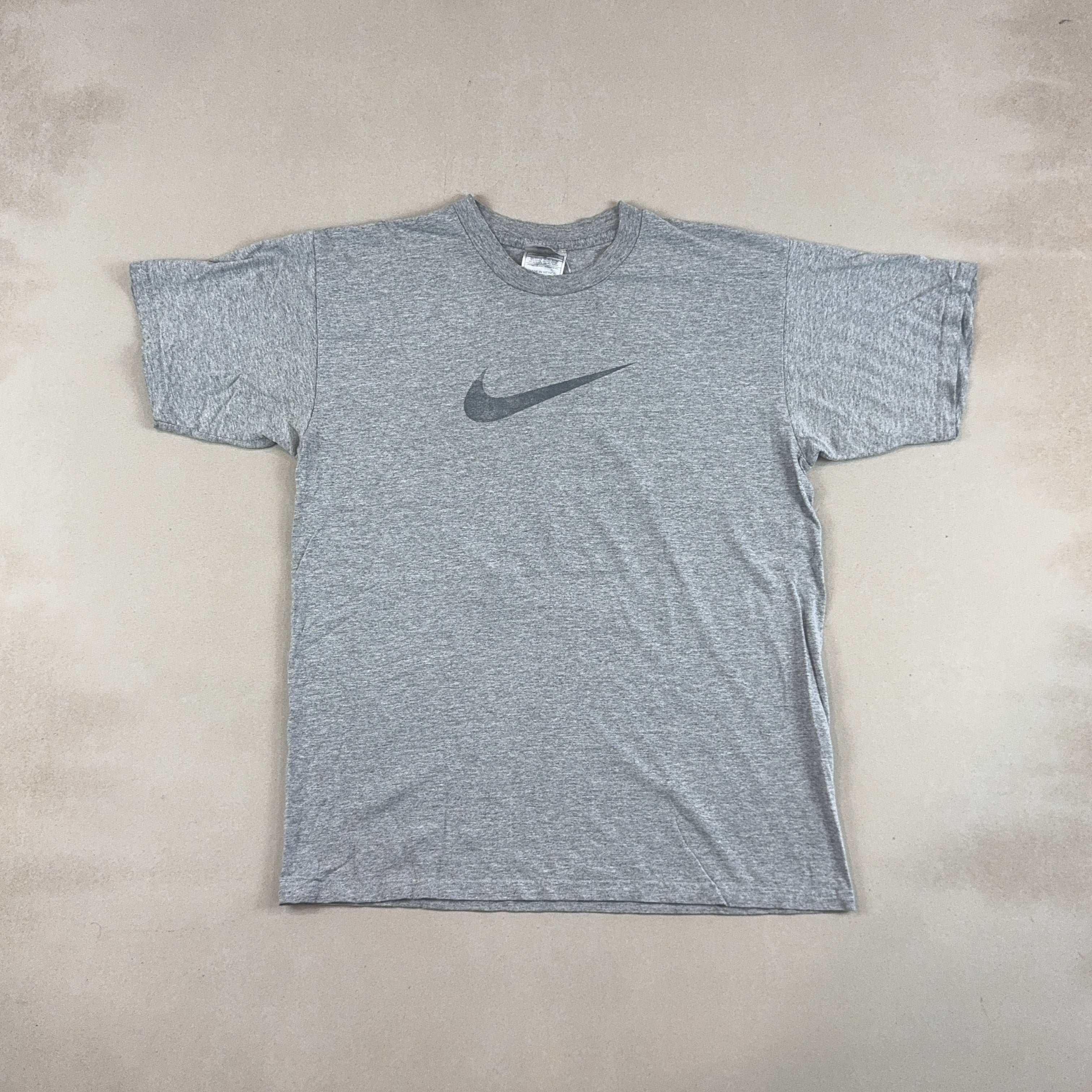 NIKE TEE - MEDIUM
