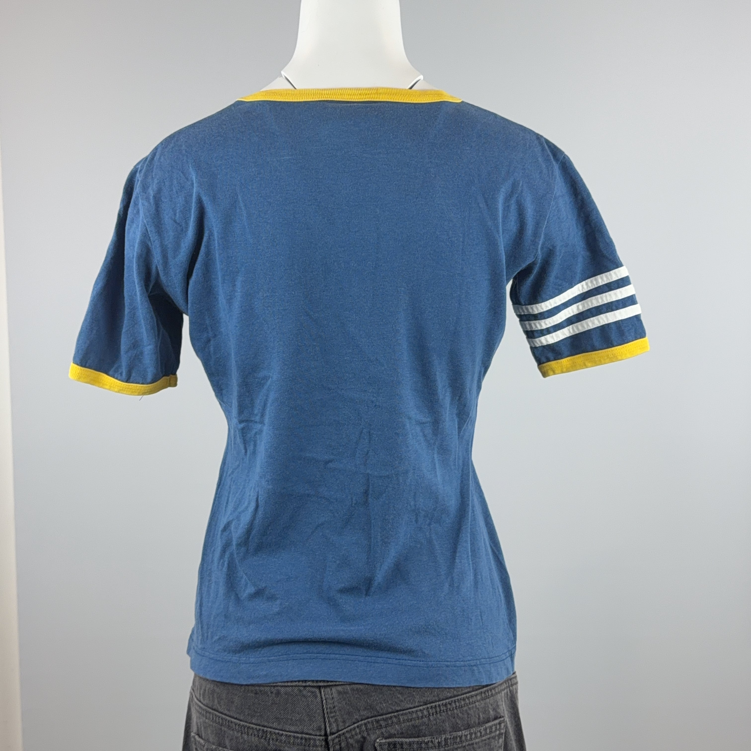 ADIDAS TEE - LARGE