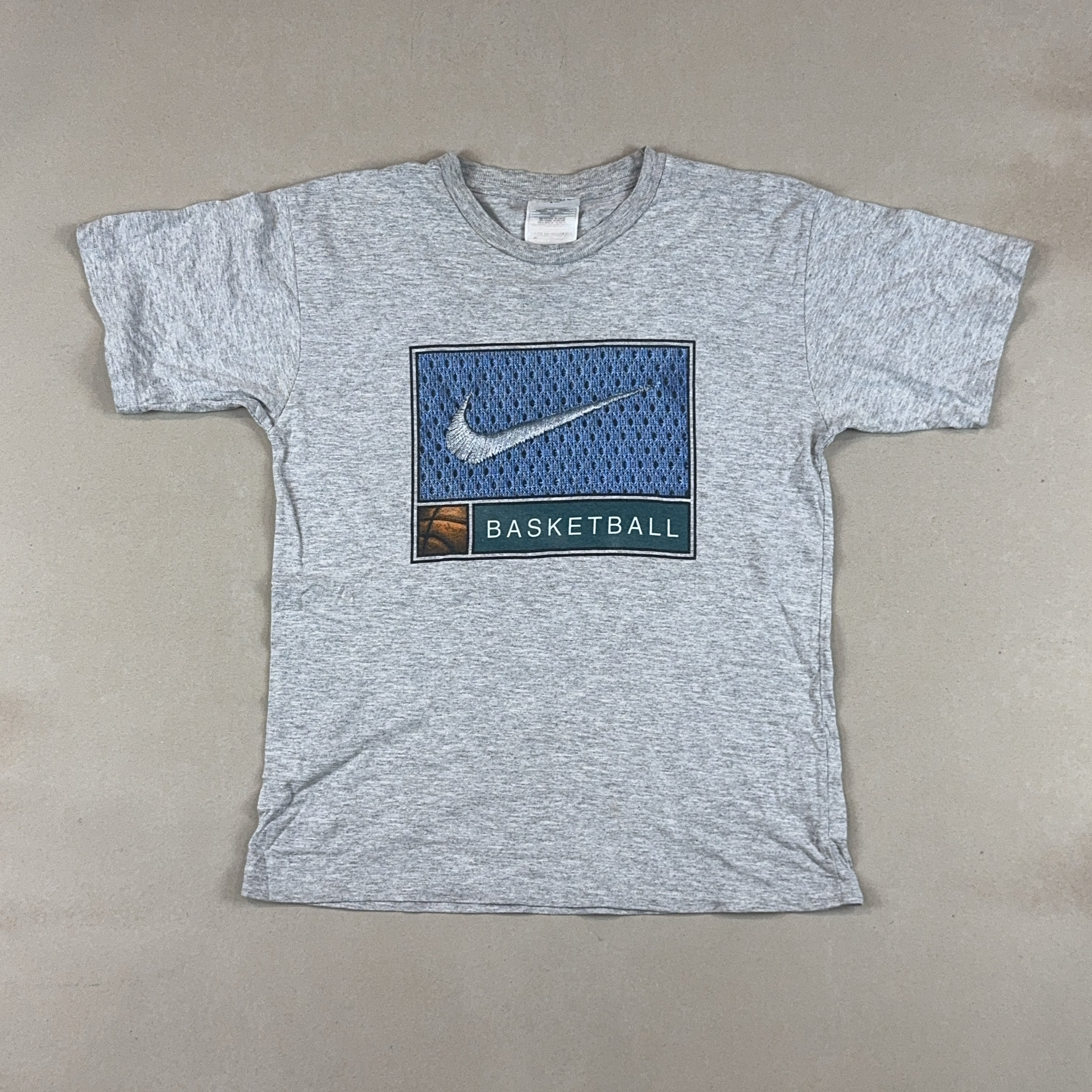 NIKE TEE - SMALL