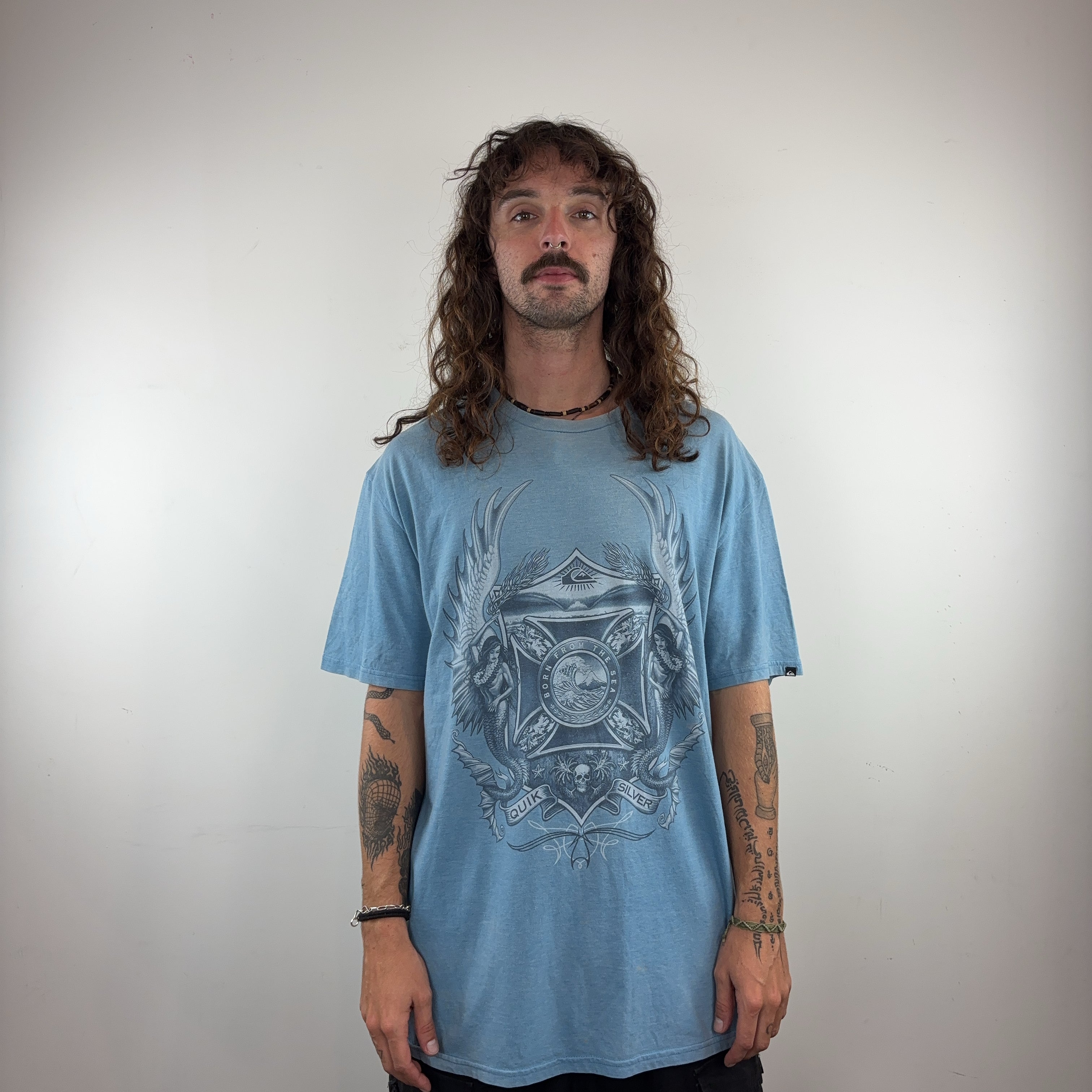 QUIKSILVER TEE - LARGE