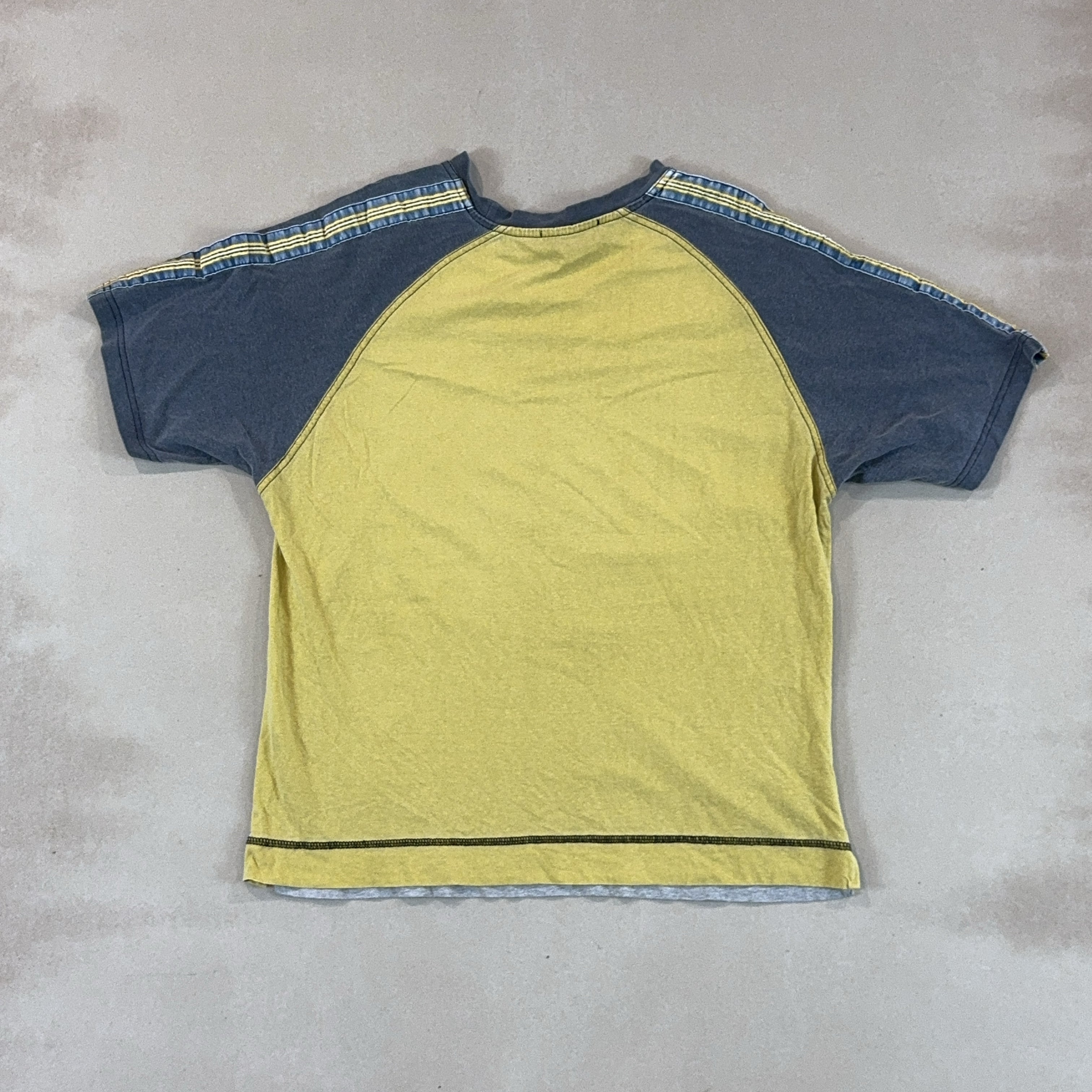 POSITIVE ENERGY TEE - MEDIUM