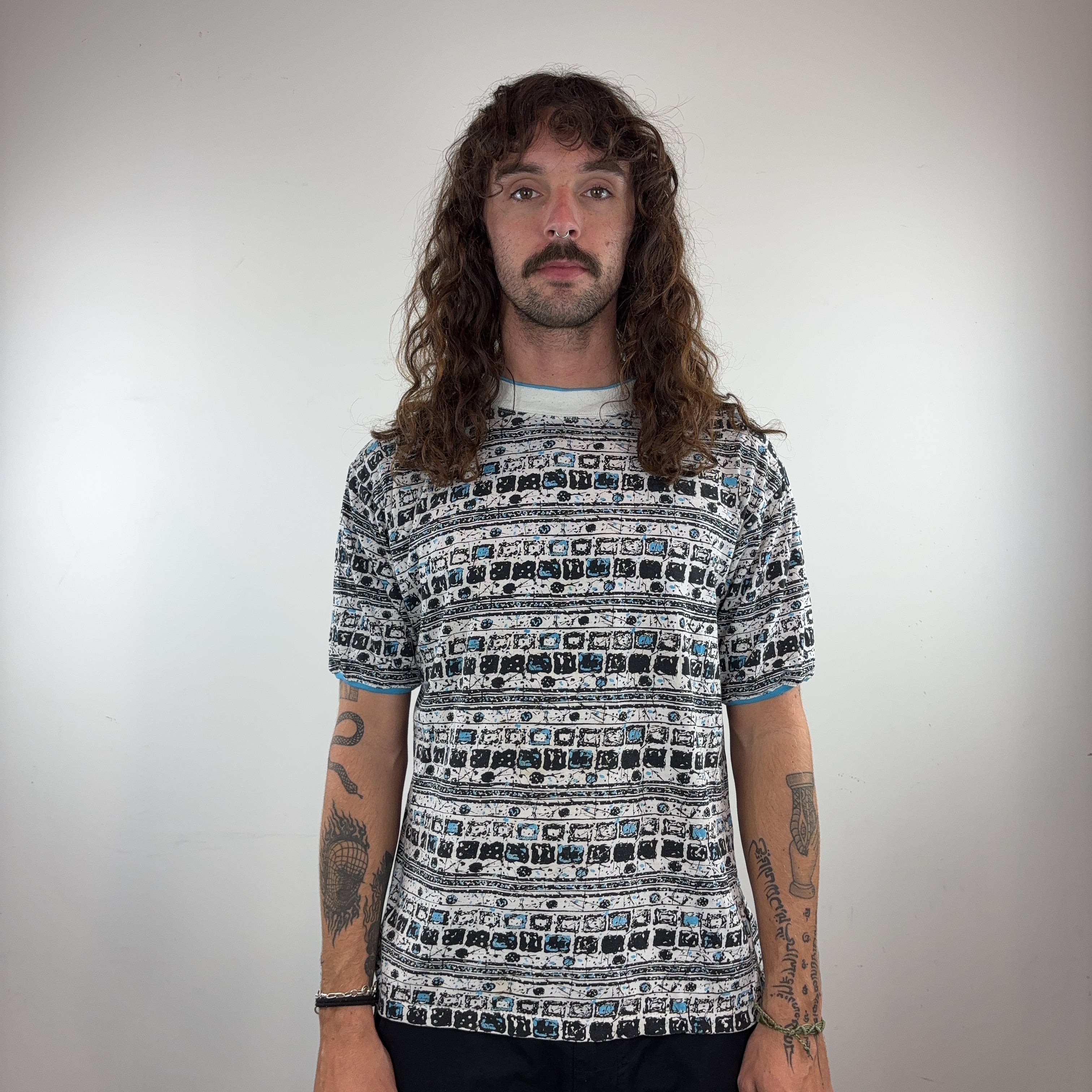 ABSTRACT SURF TEE - MEDIUM