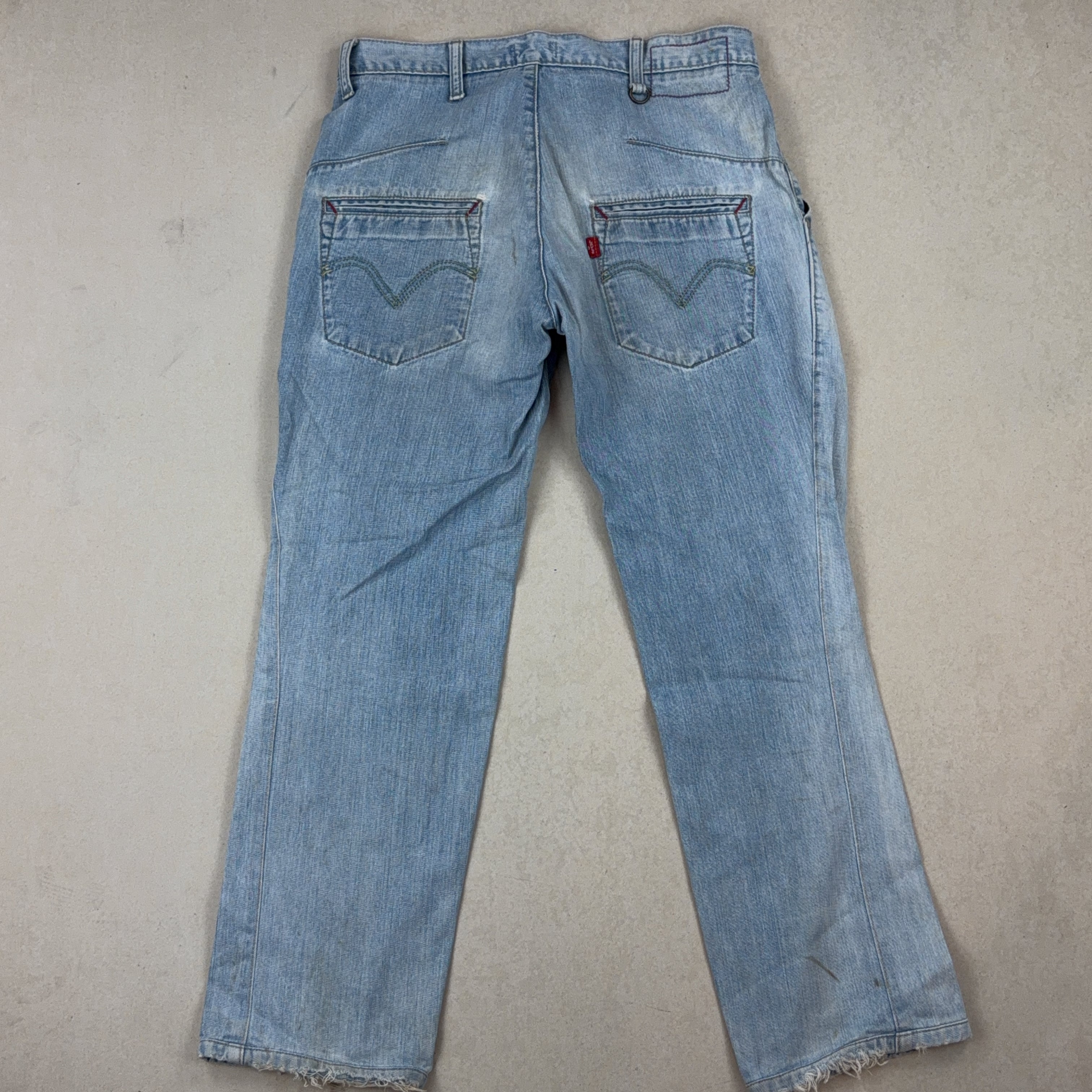 LEVI'S JEANS - SMALL