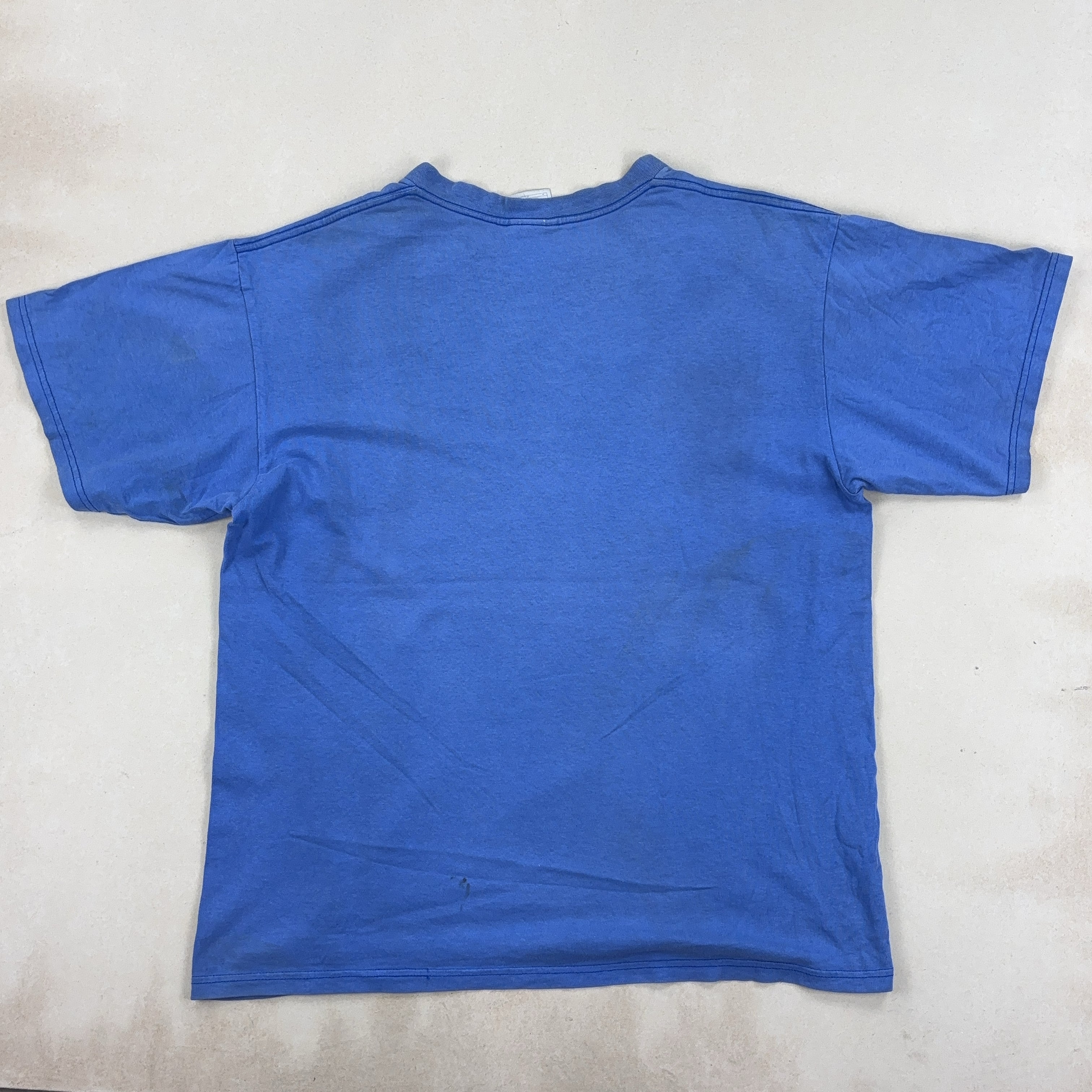 NIKE TEE - MEDIUM