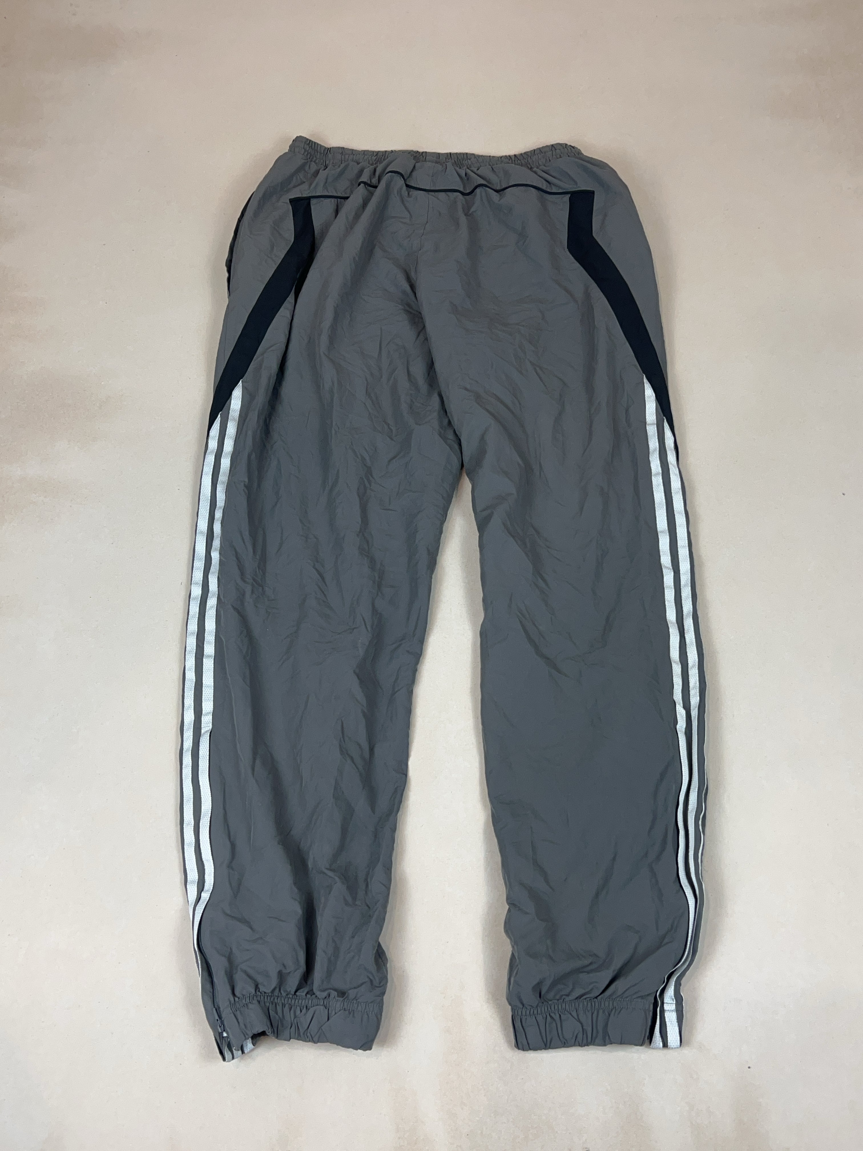 ADIDAS SPRAY PANTS - LARGE