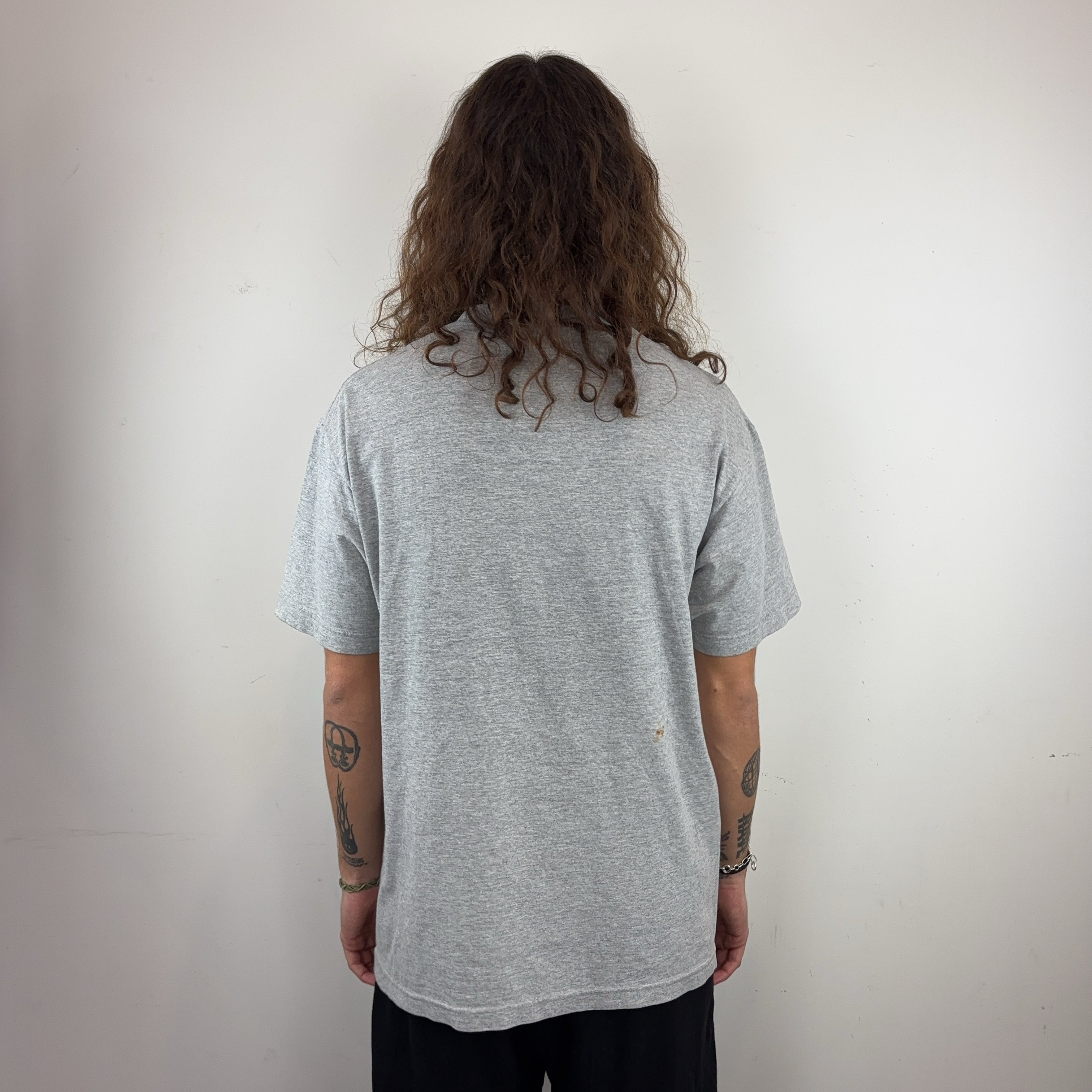 DC GREY TEE - MEDIUM
