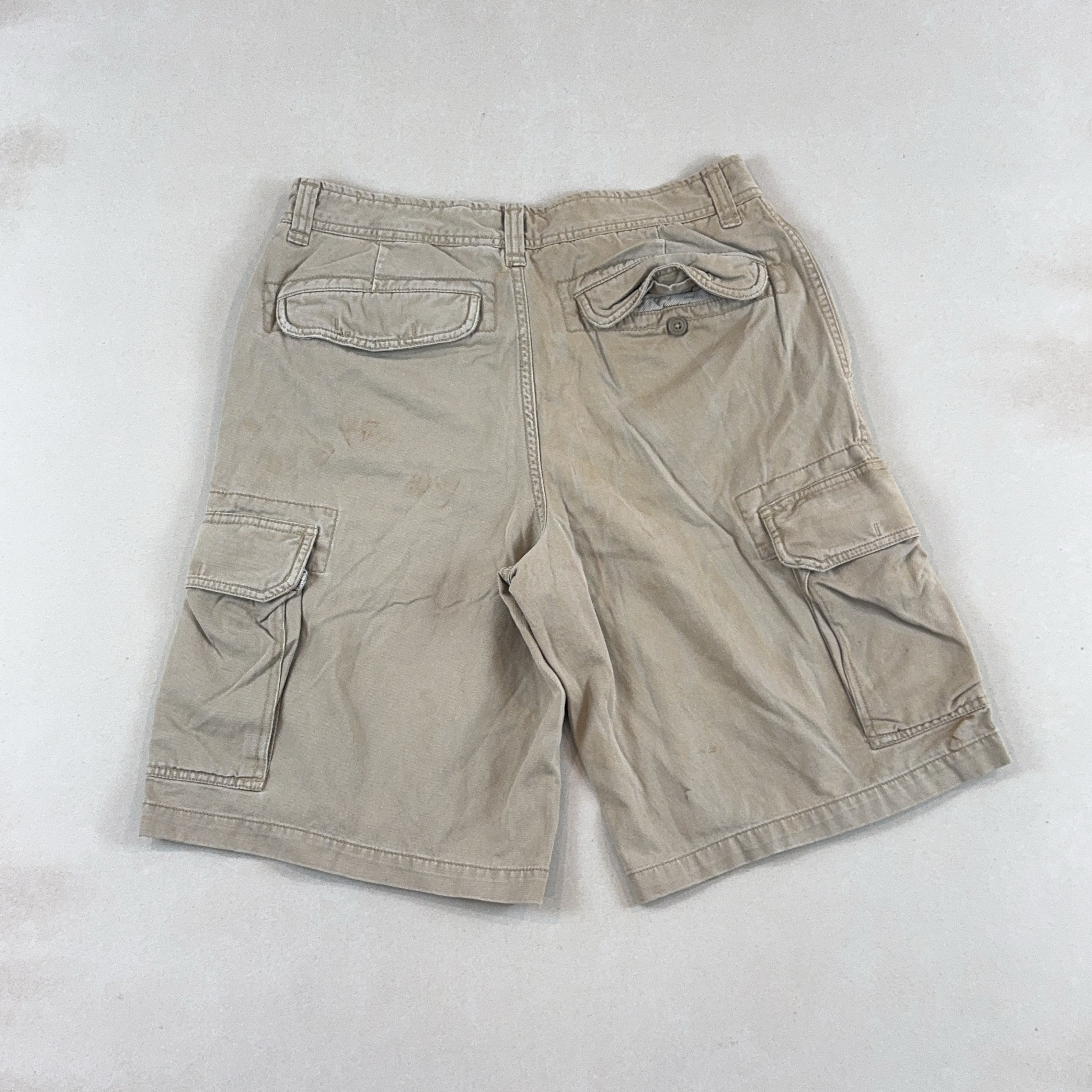 OLD NAVY SHORTS - MEDIUM
