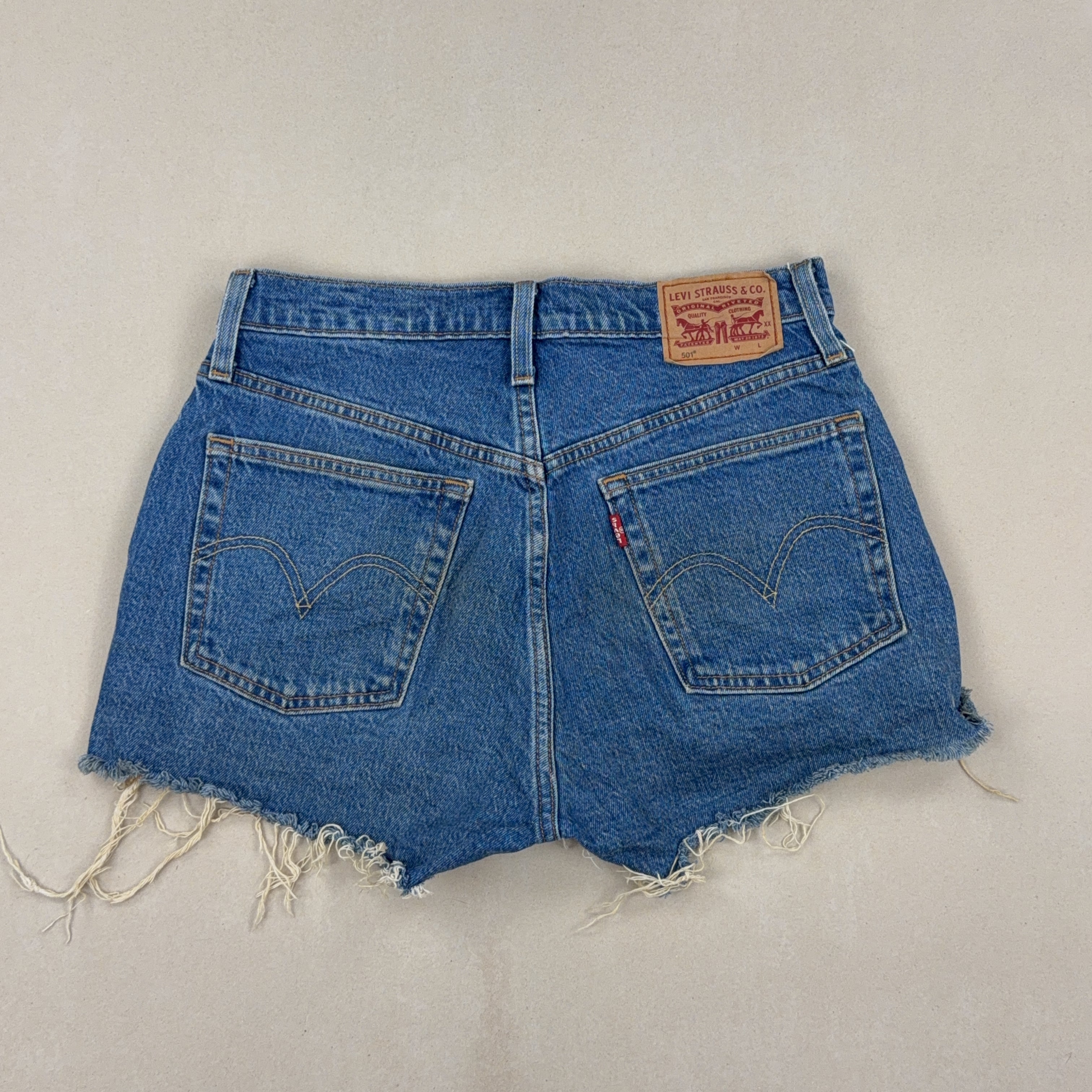 LEVI'S SHORTS - X SMALL